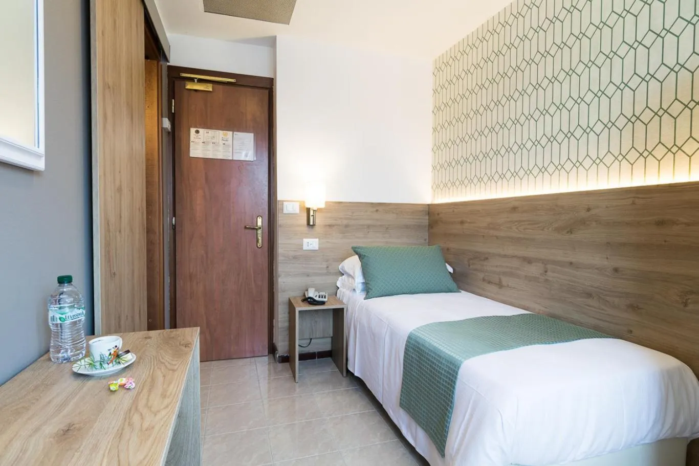 Bed in Hotel Pacific