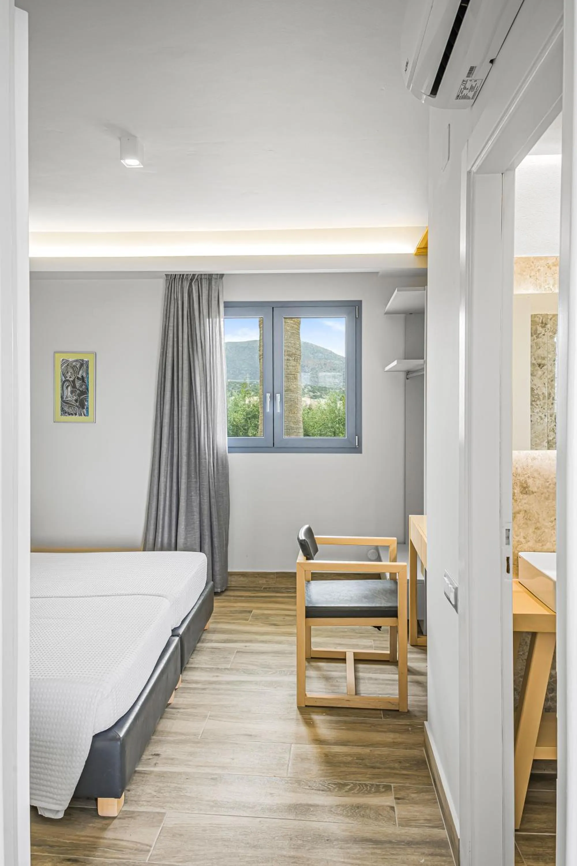 Seating area, Bed in Sergiani Garden Hotel Apartments