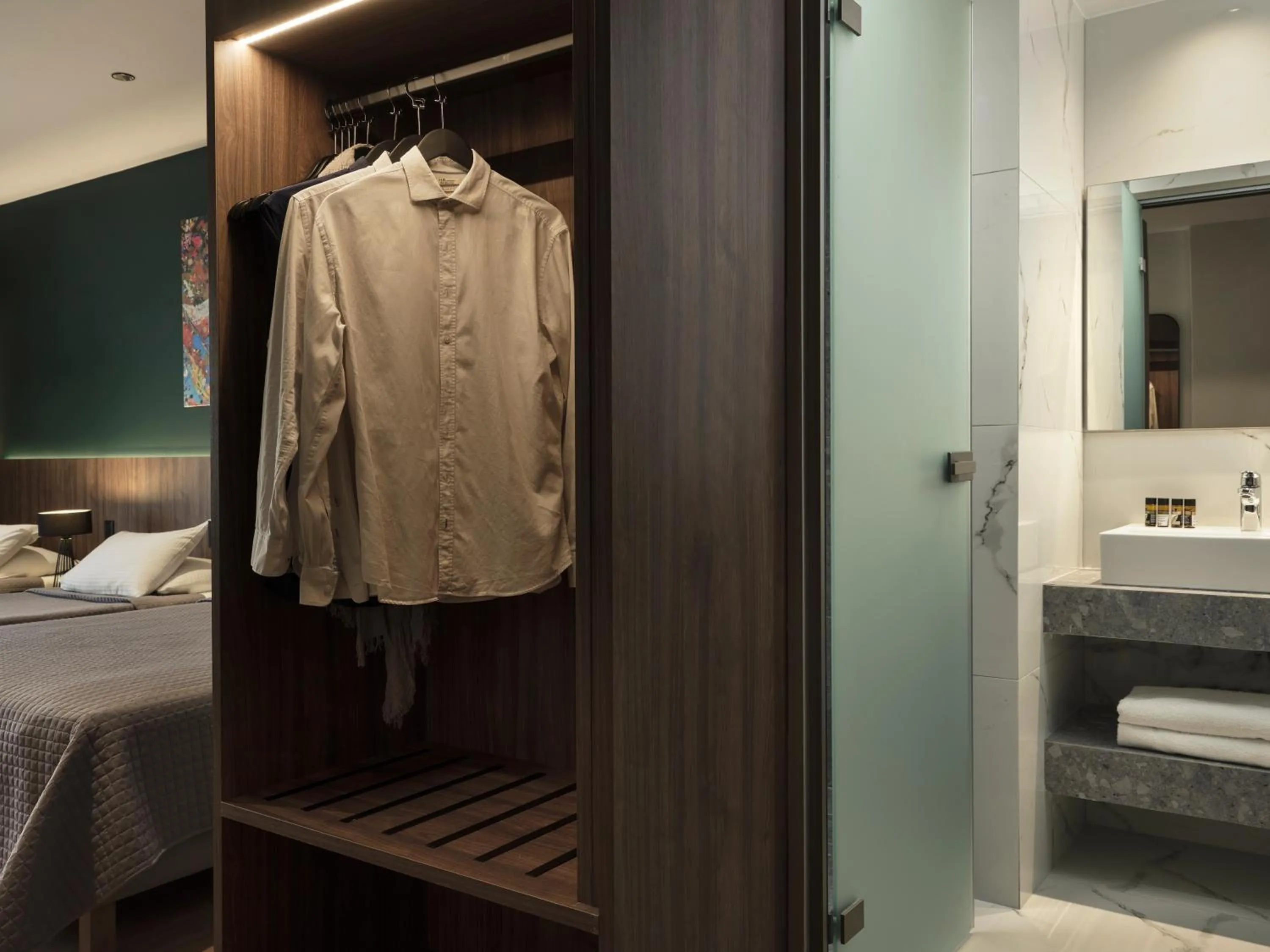 Bedroom, Bed in Candia Hotel