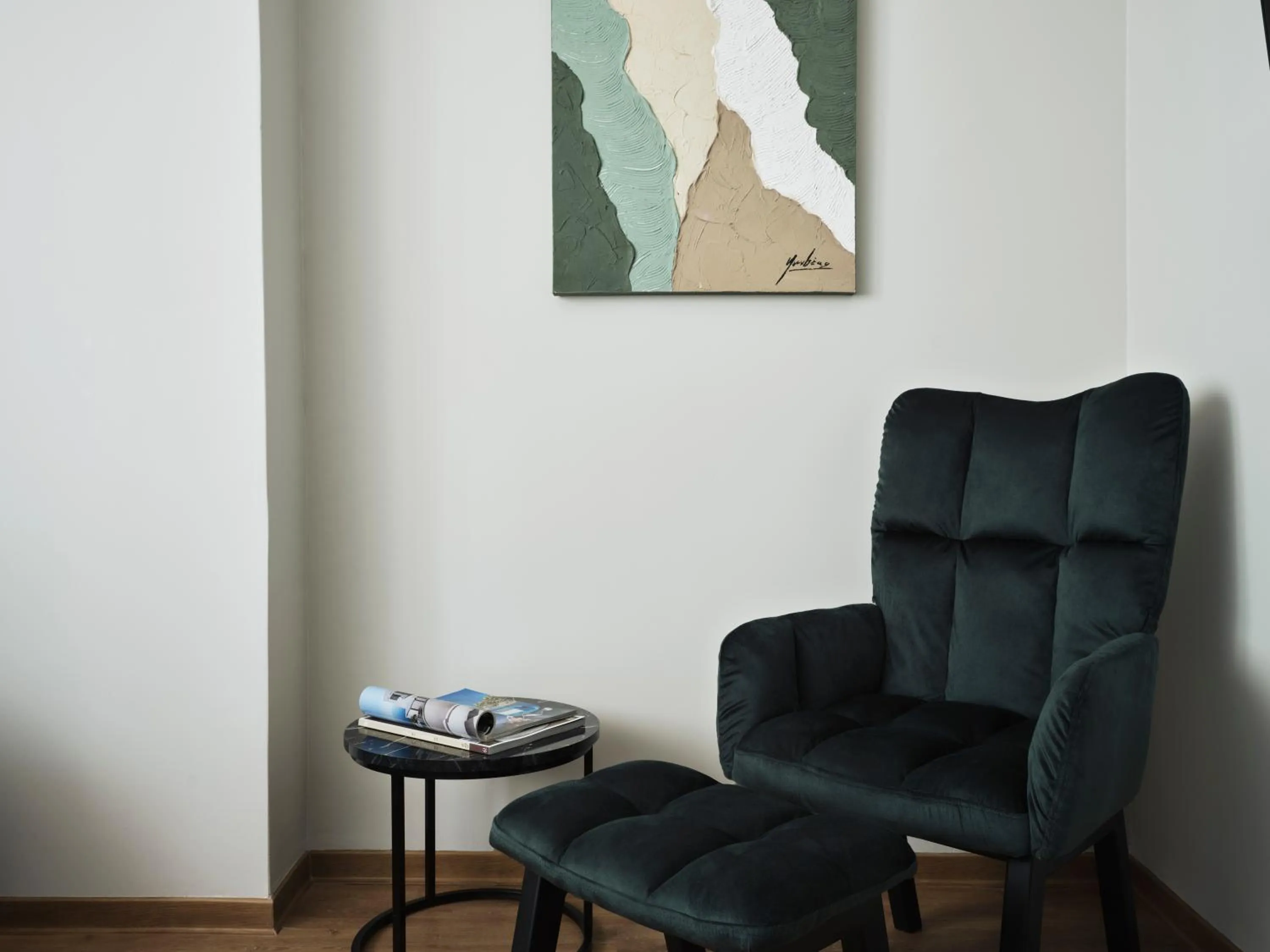 Seating area in Candia Hotel