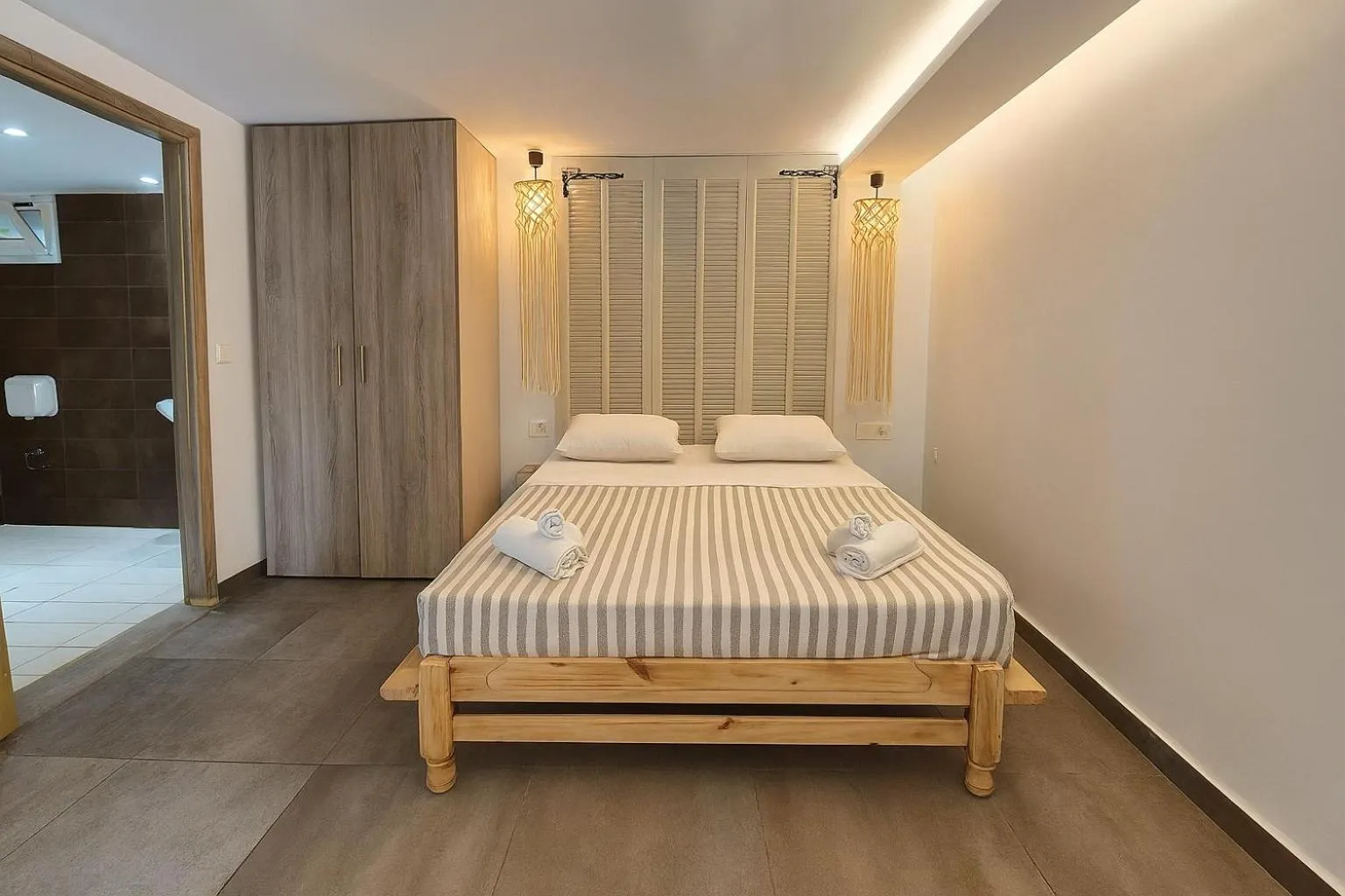 Bed in Iniohos Zante Hotel & Suites