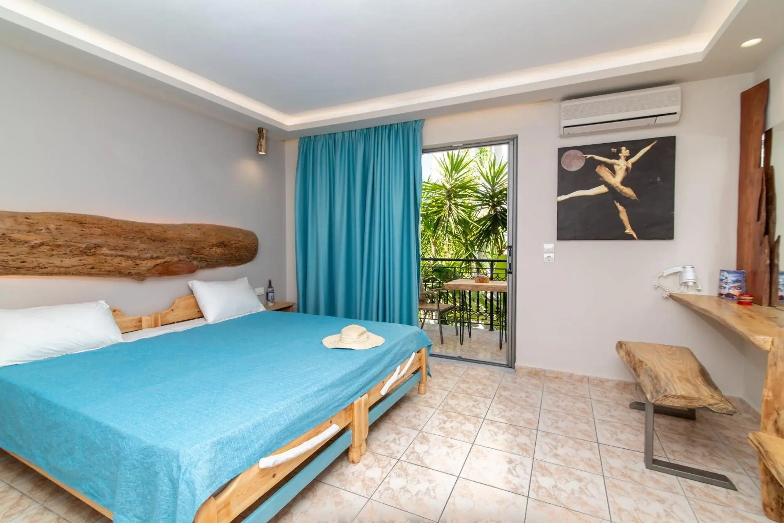 Superior Family Apartment with garden view in Iniohos Zante Hotel & Suites Superior Family Apartment with garden view in Iniohos Zante Hotel & Suites