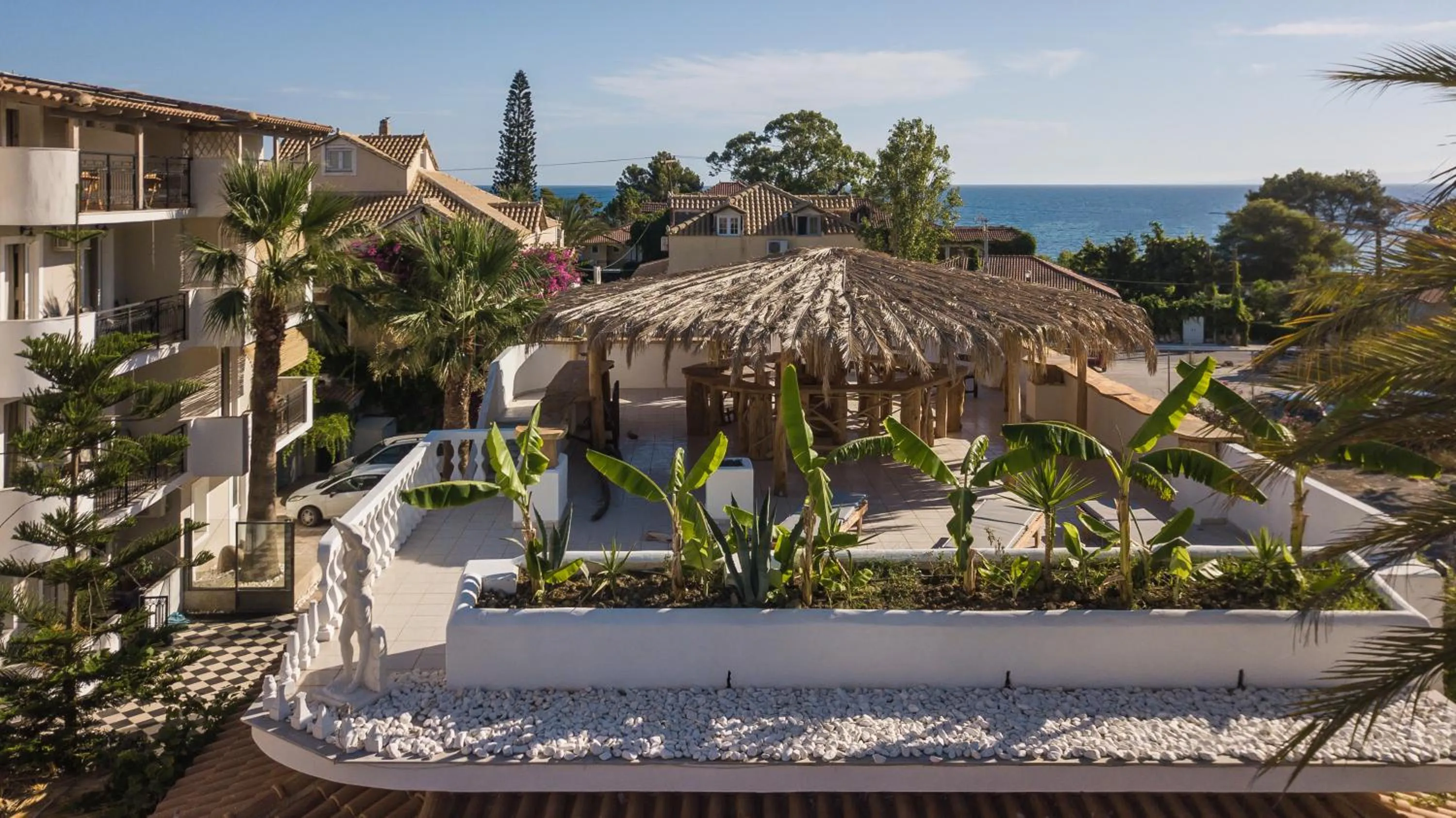 Lounge or bar in Iniohos Zante Hotel & Suites