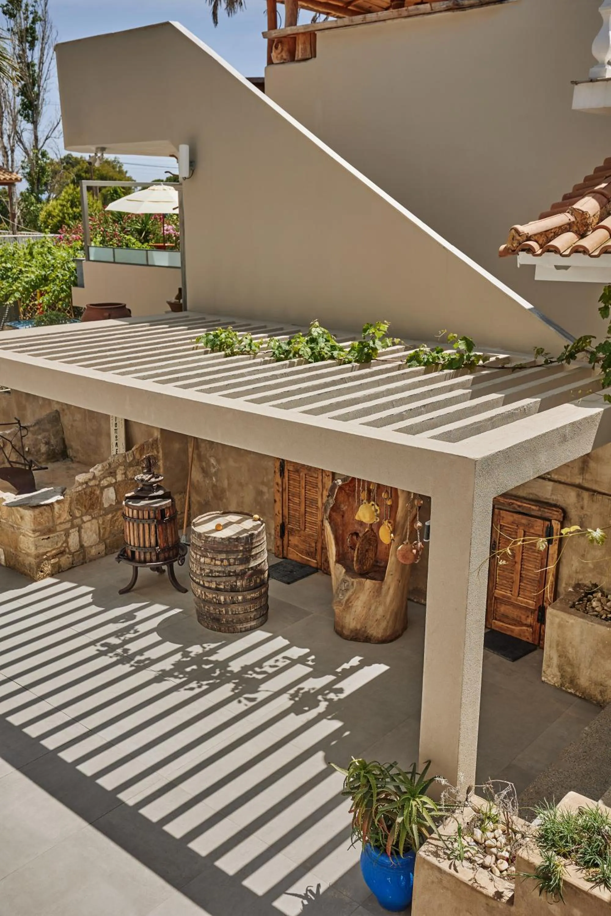 Patio in Iniohos Zante Hotel & Suites