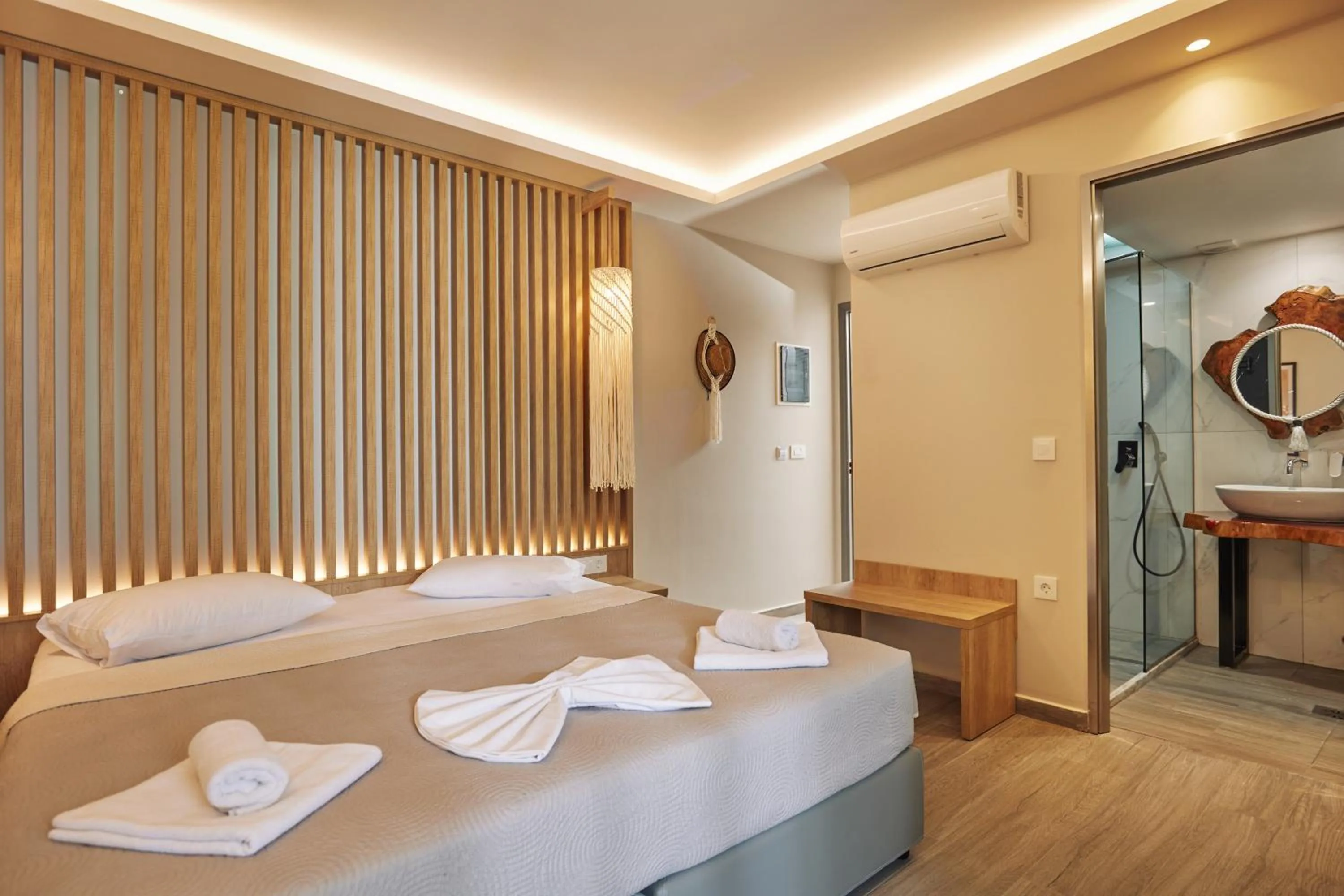 Bedroom, Bed in Iniohos Zante Hotel & Suites