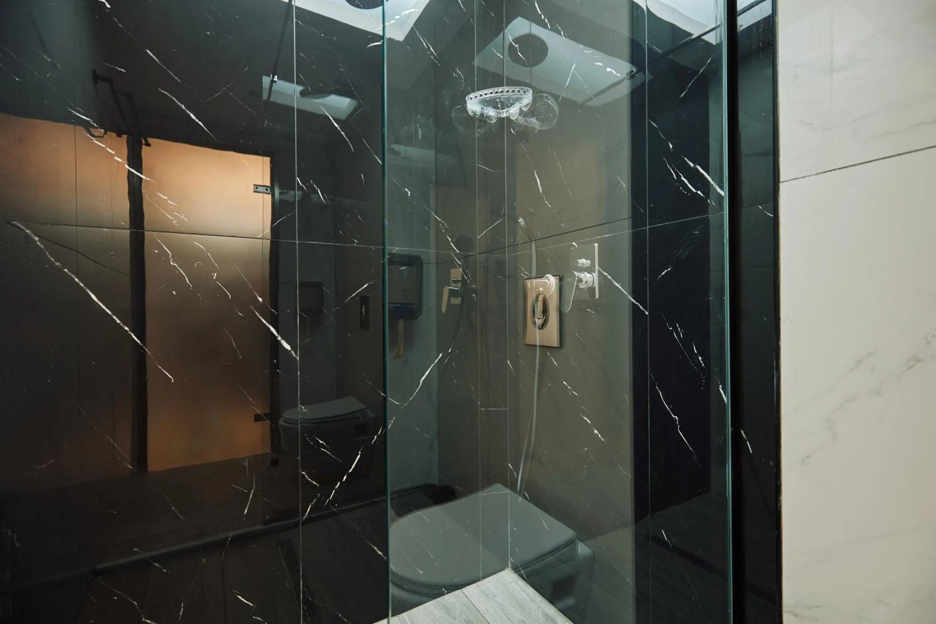 Shower in Iniohos Zante Hotel & Suites