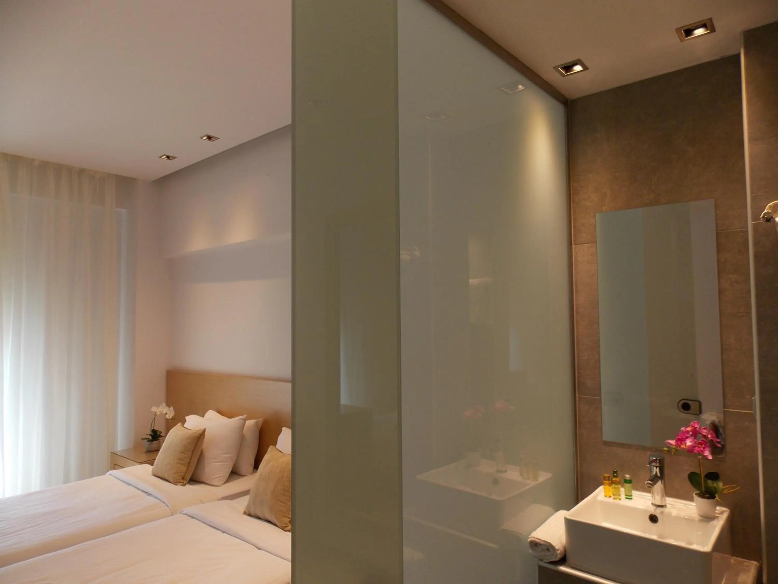 Bathroom, Bed in Hotel Alexandros