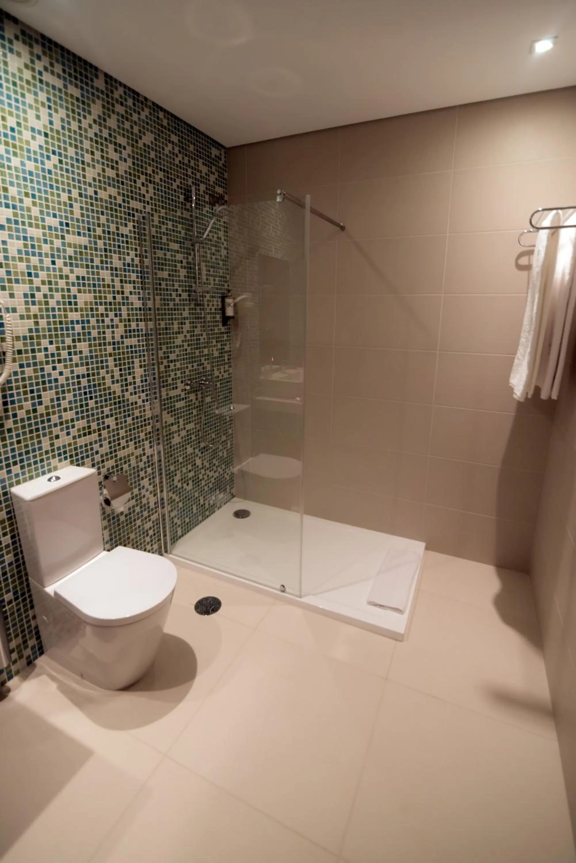 Toilet in Lam Hotel Celorico de Basto