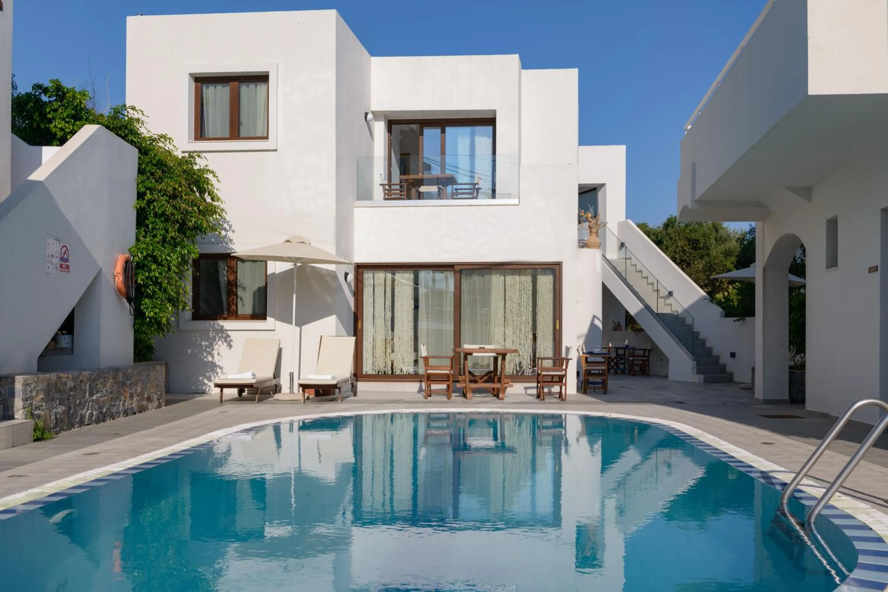 Property building, Swimming Pool in Bita Hubs