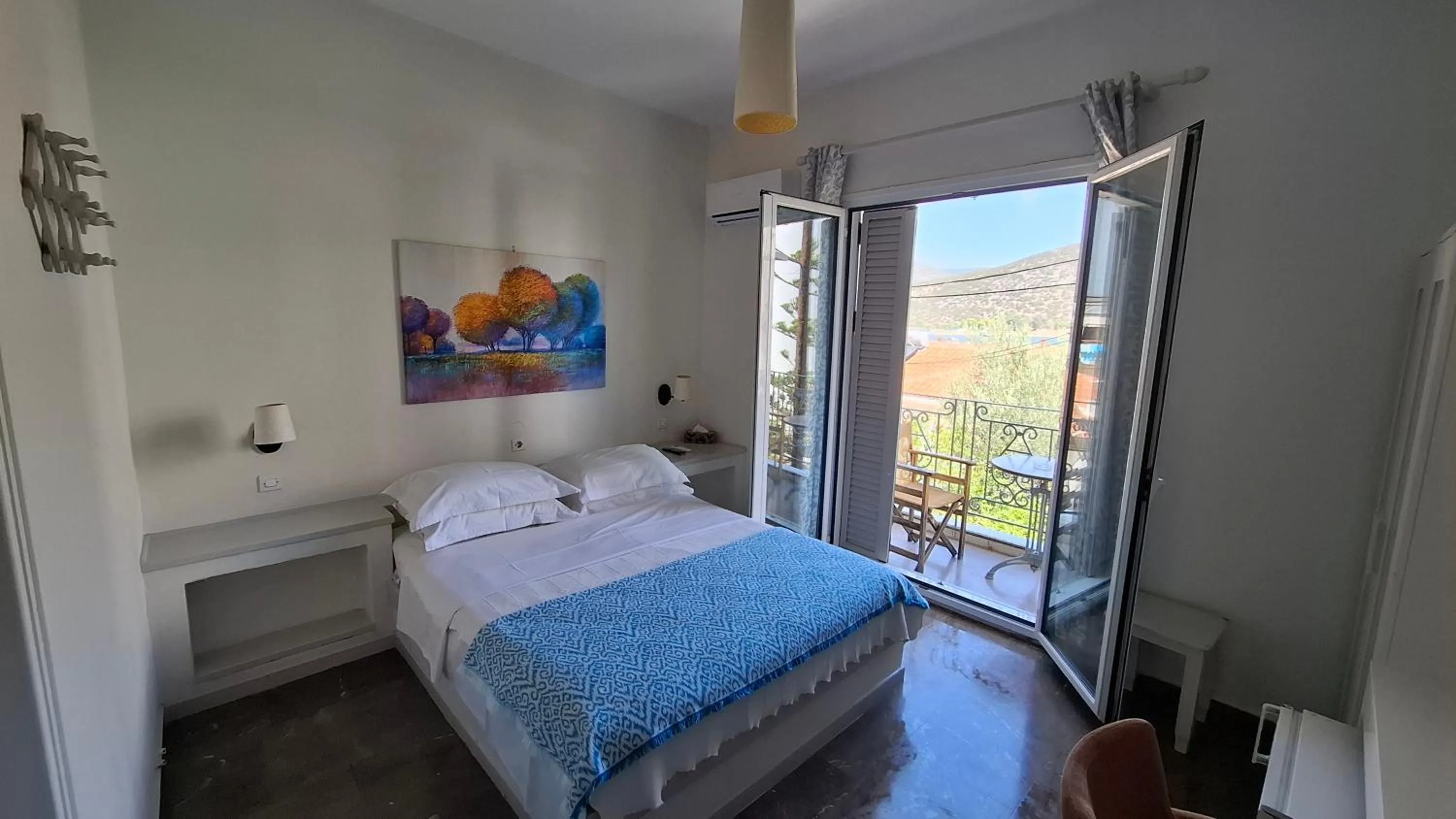 Bedroom, Bed in Zoe Pension