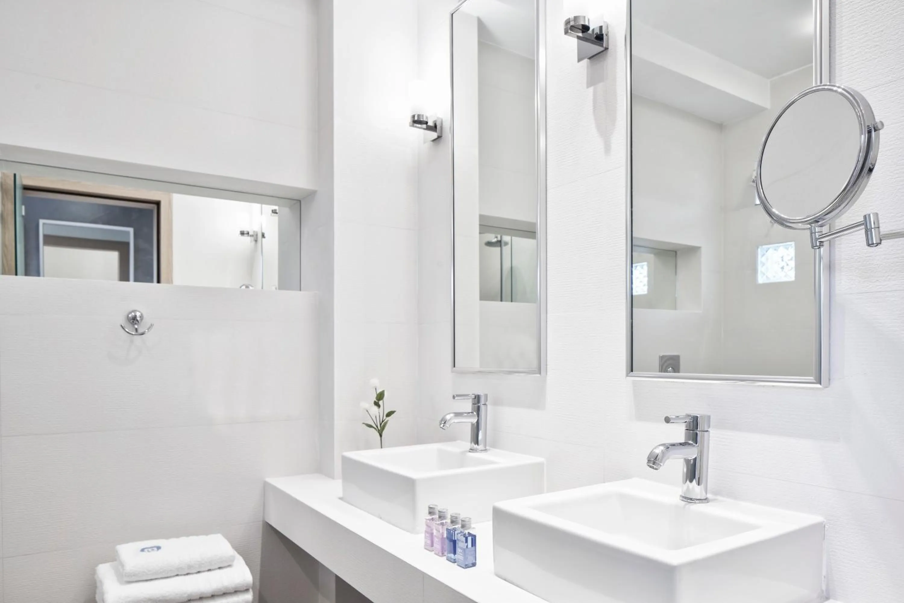 Bathroom in Antigoni Seaside Resort