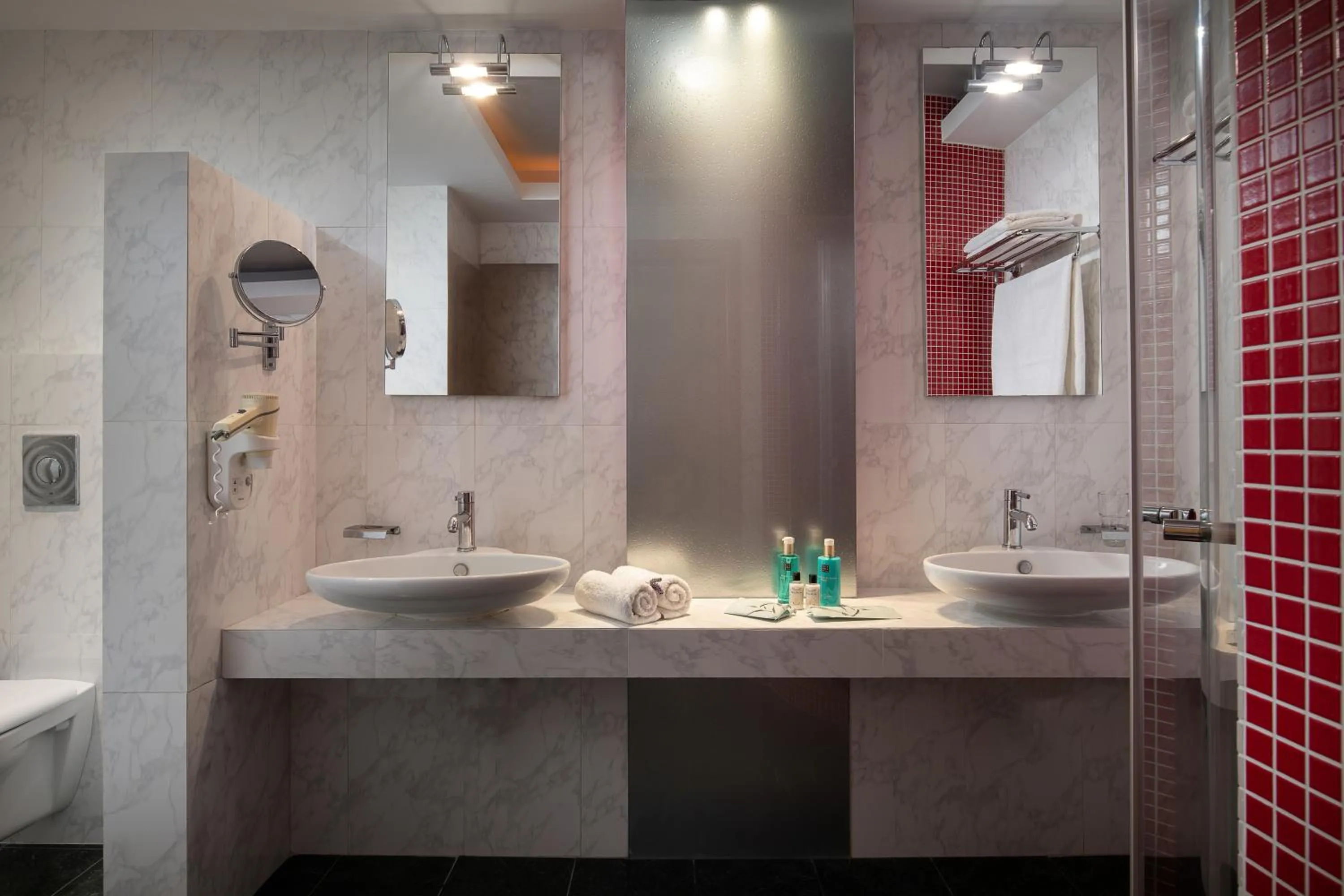 Bathroom in Antigoni Seaside Resort