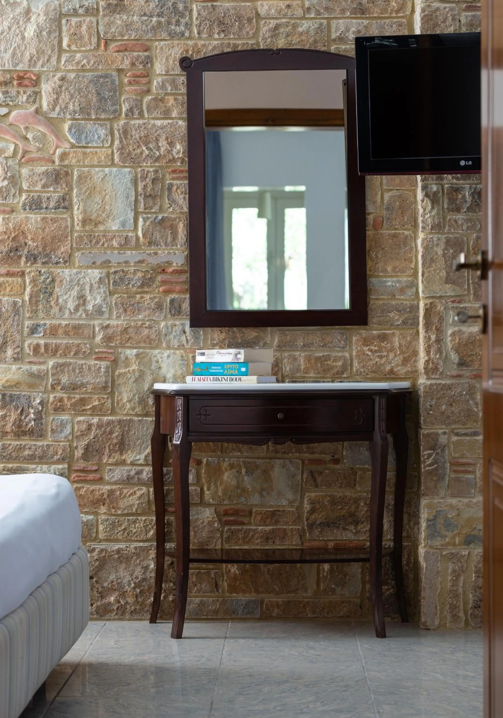 Photo of the whole room in Antigoni Seaside Resort