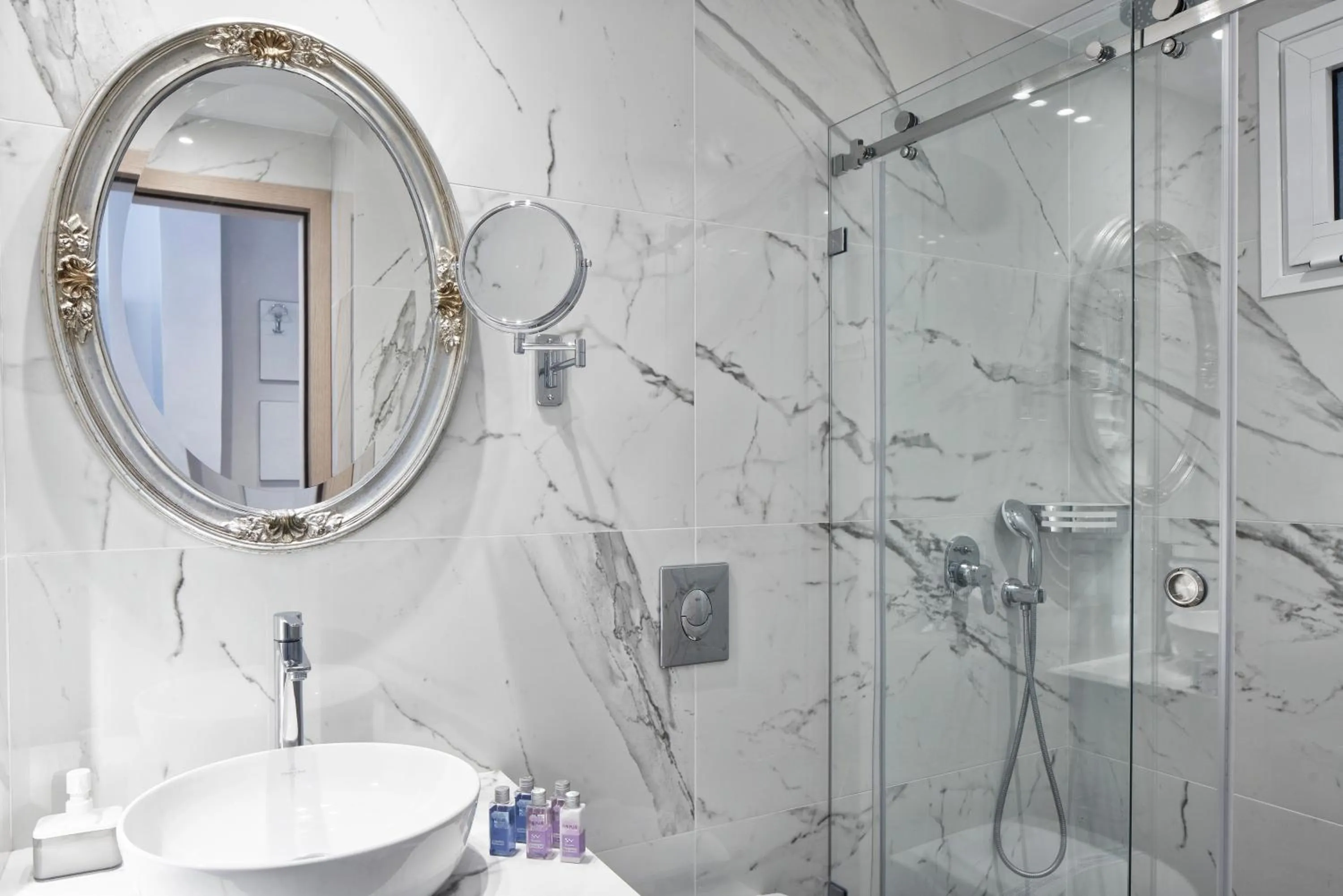 Bathroom in Antigoni Seaside Resort