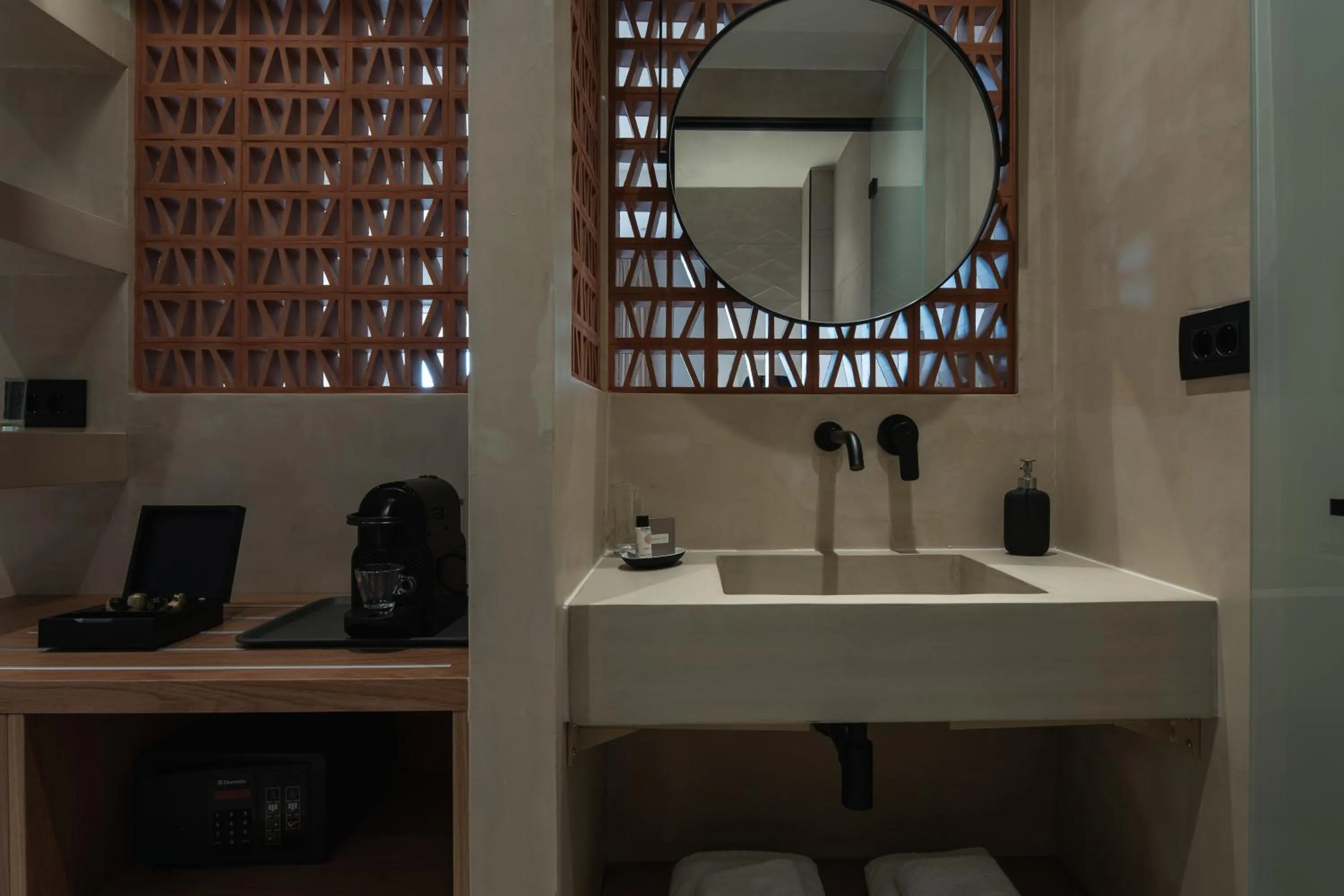 Antigoni Seaside Resort