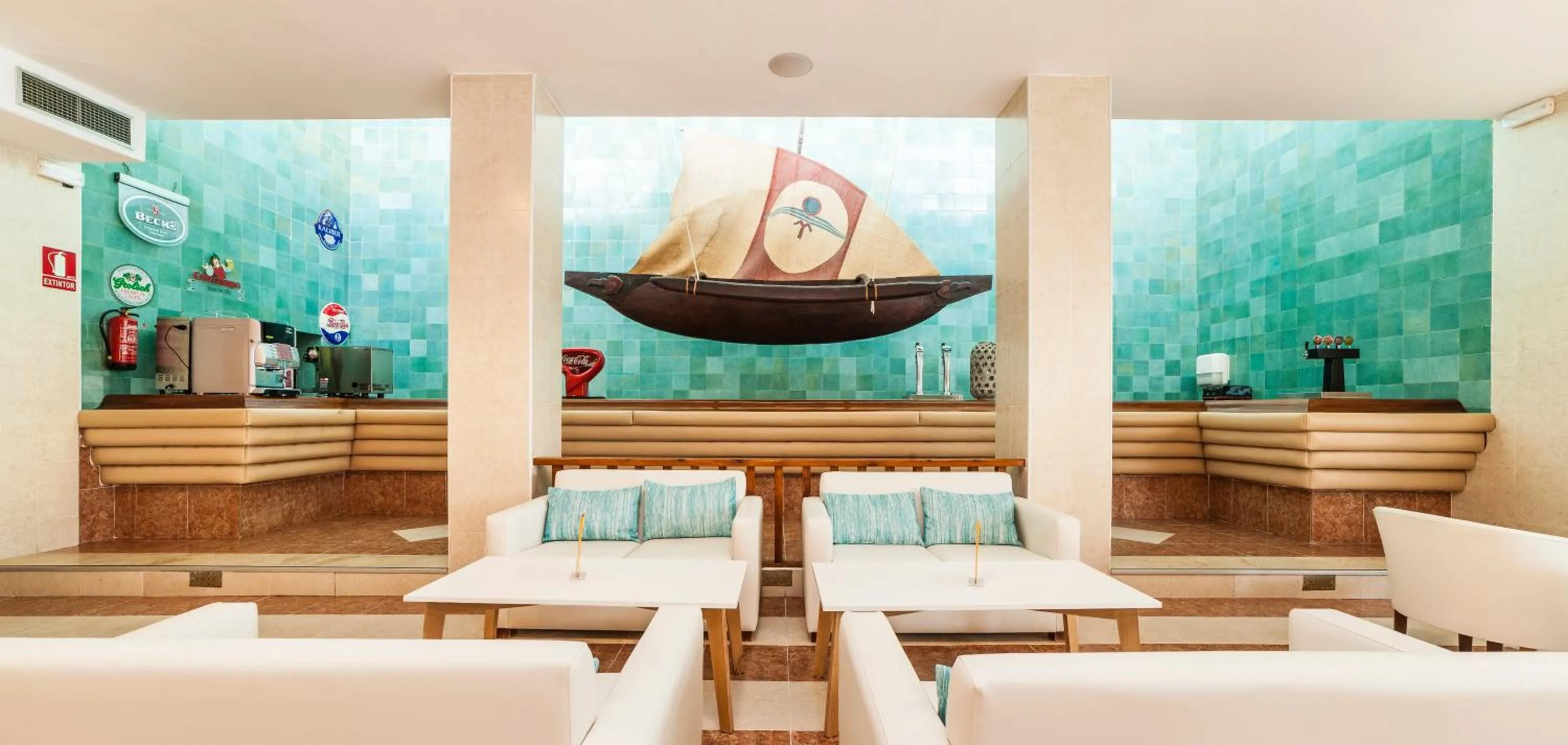 Lounge or bar in Globales Samoa