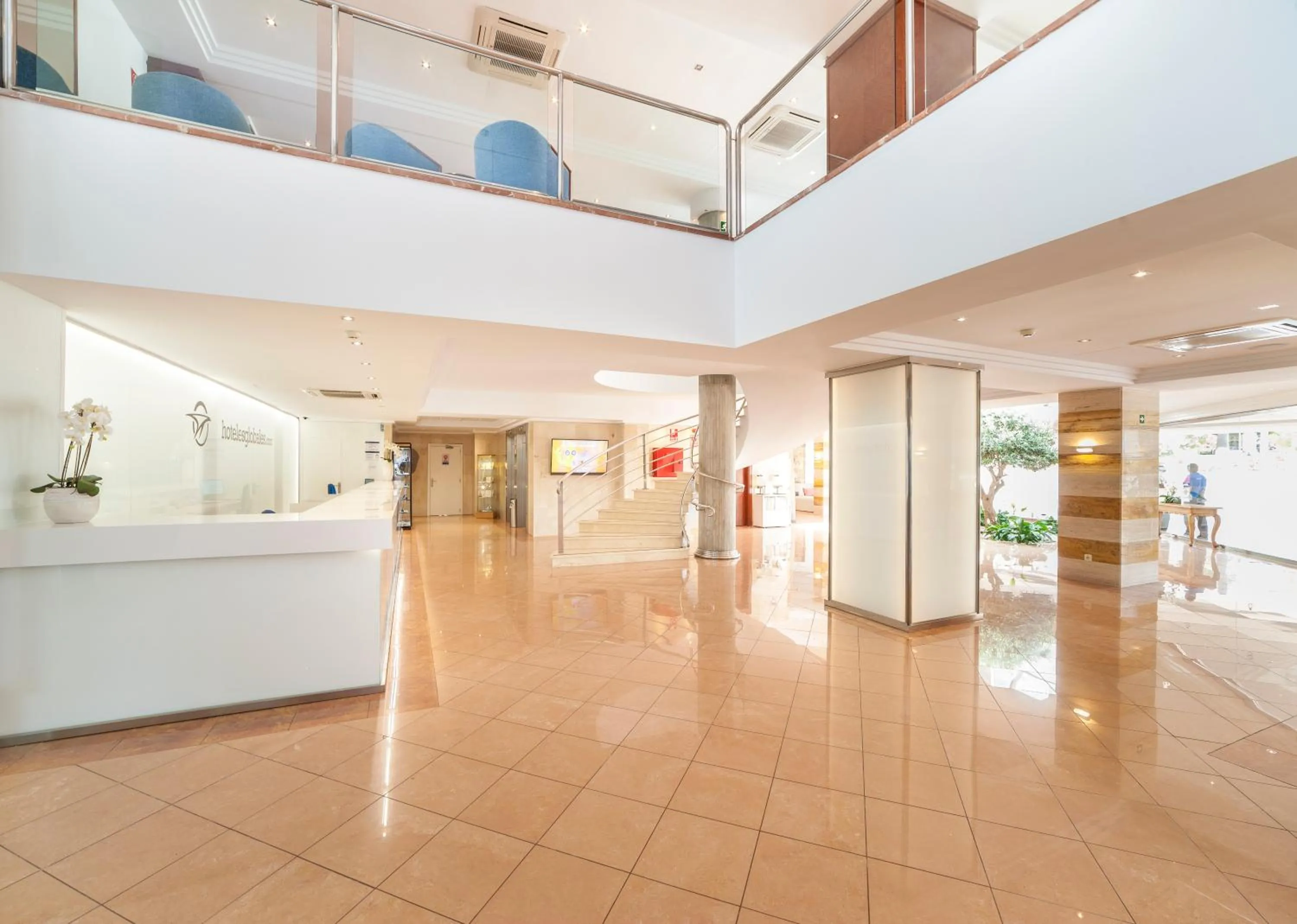 Lobby or reception in Globales Samoa