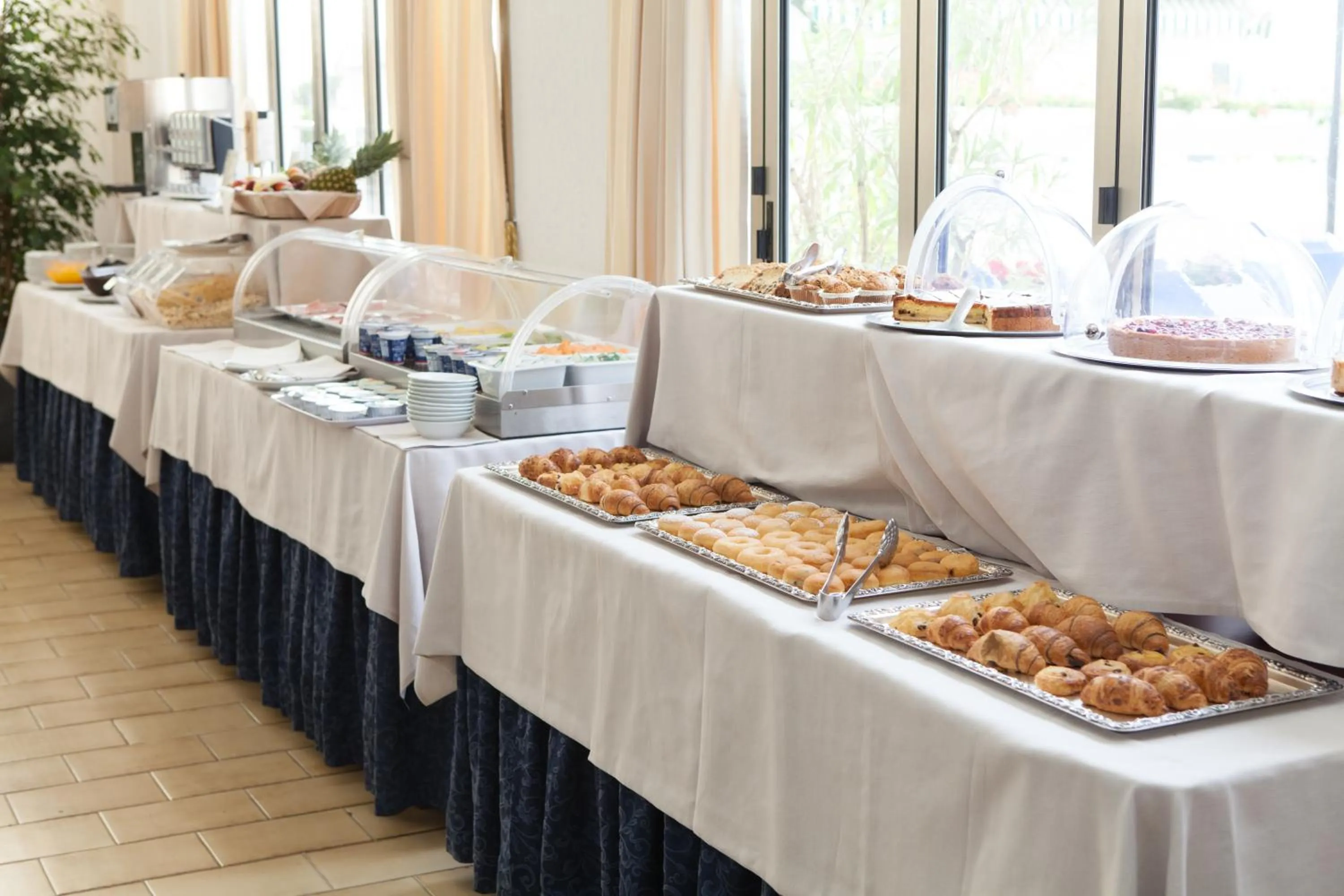 Breakfast in Hotel Marina