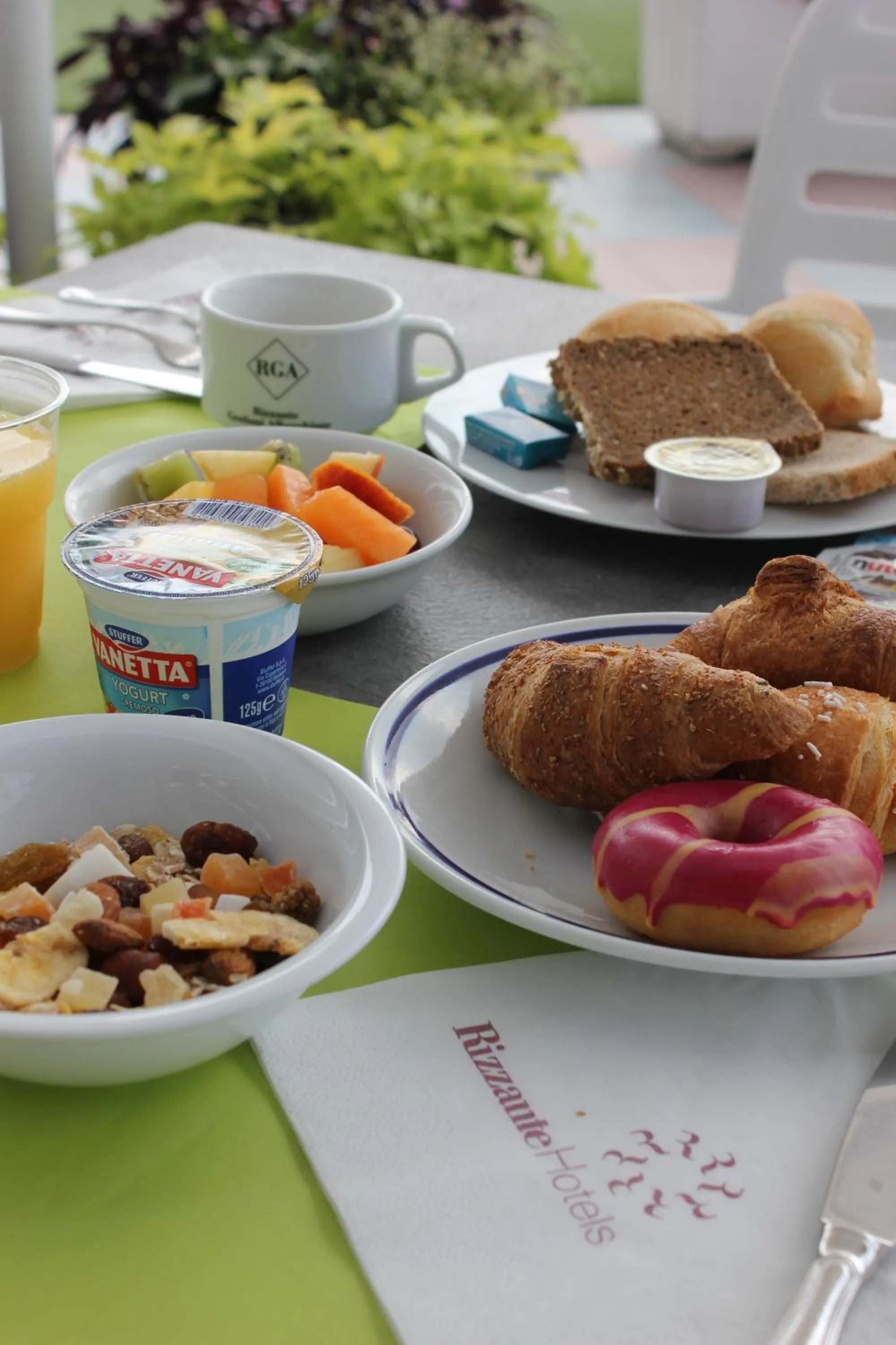 Food and drinks in Hotel Marina