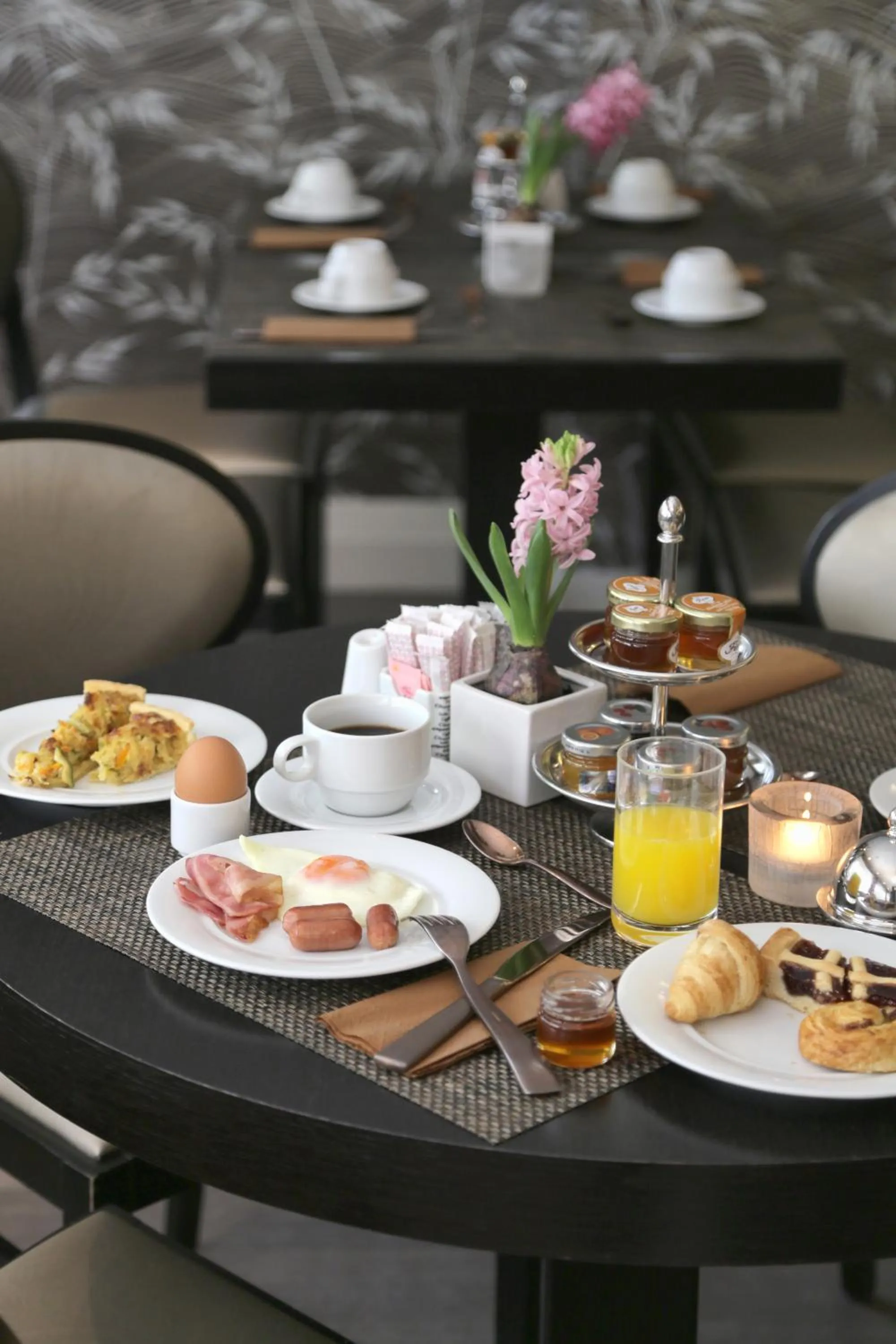 Breakfast in The Y Hotel