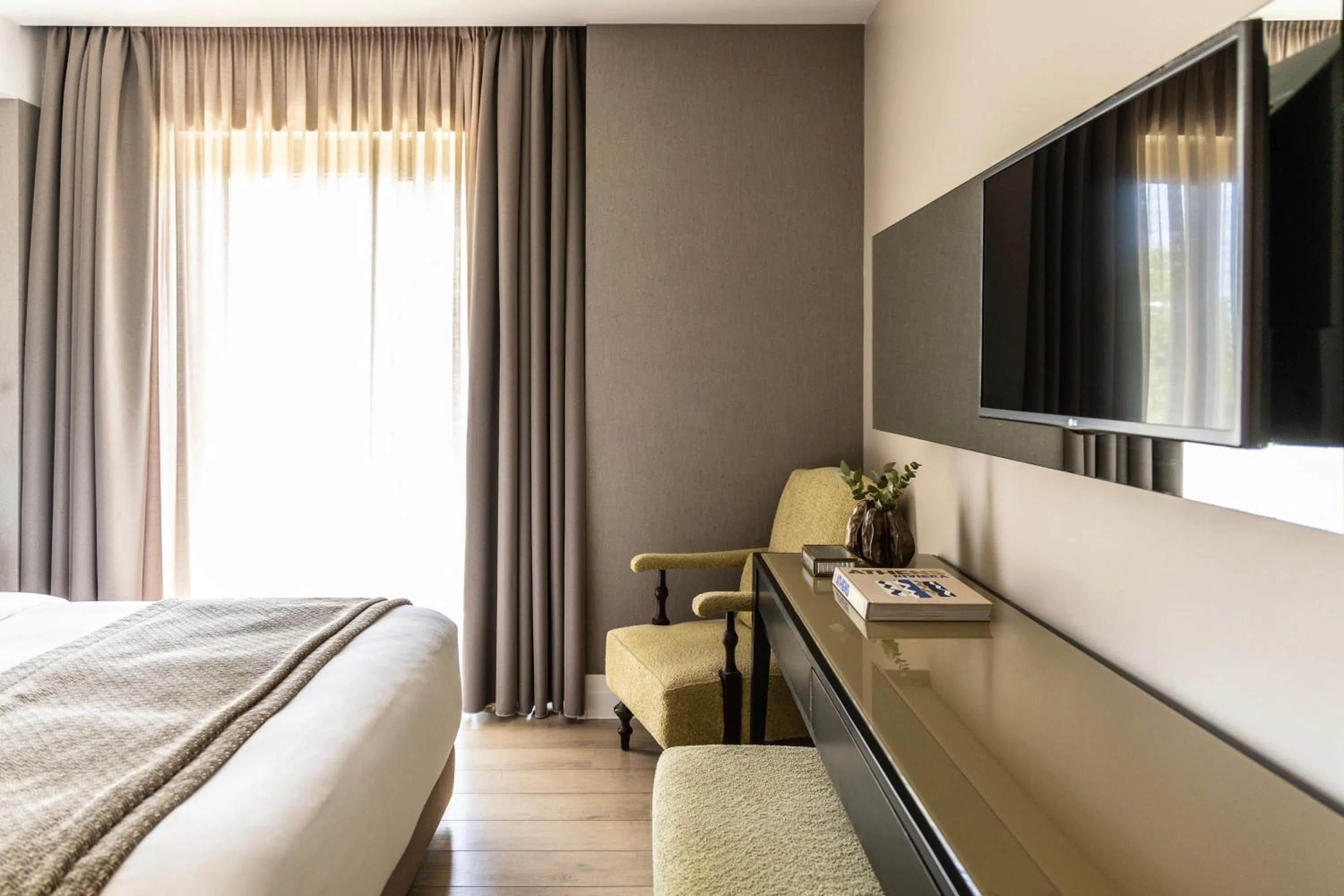 Photo of the whole room, Bed in The Y Hotel