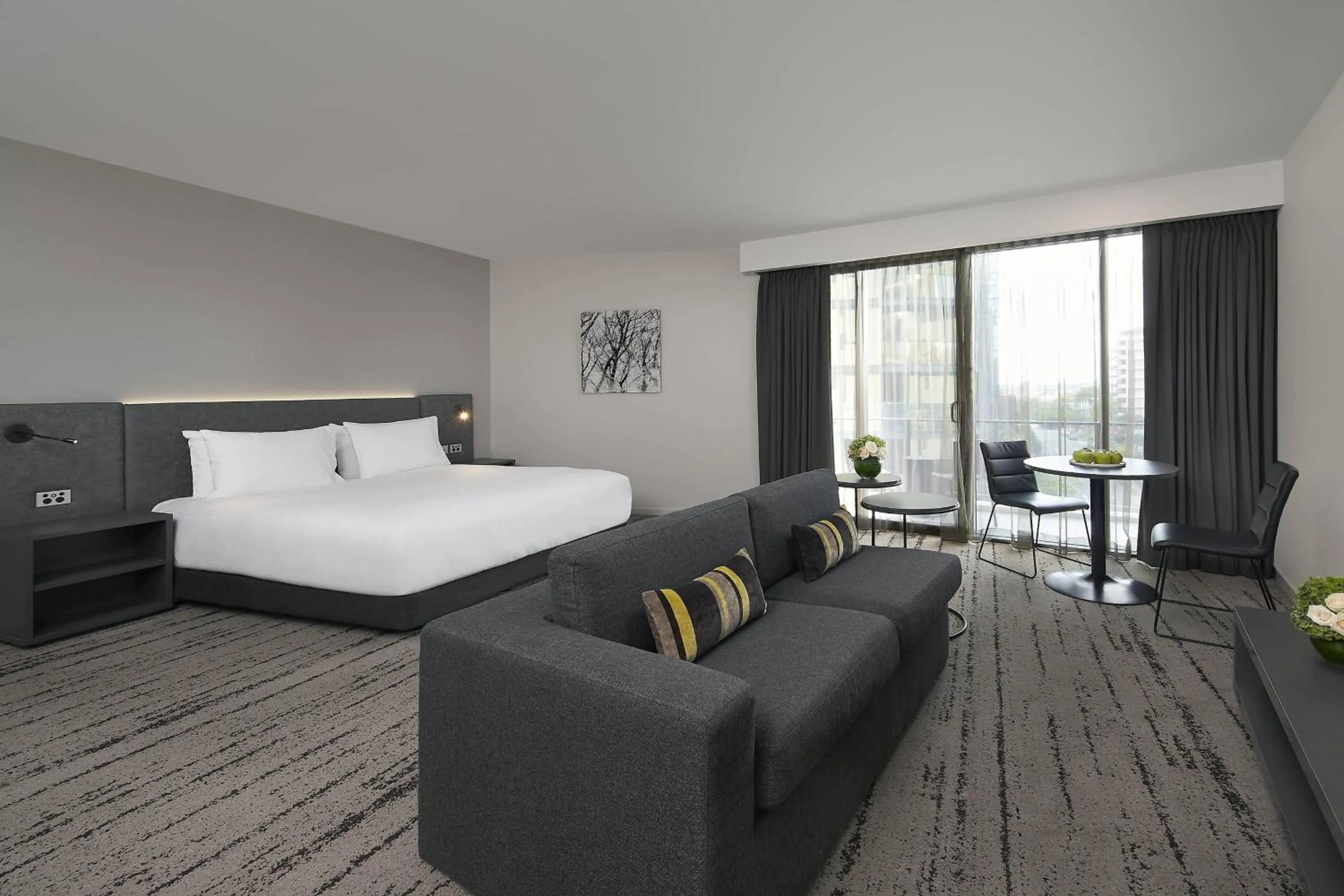 Photo of the whole room, Bed in Courtyard by Marriott Brisbane South Bank