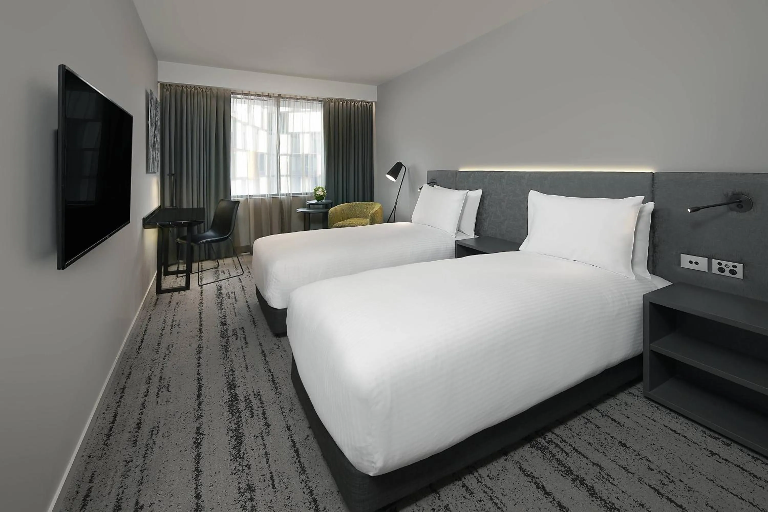 Bedroom, Bed in Courtyard by Marriott Brisbane South Bank