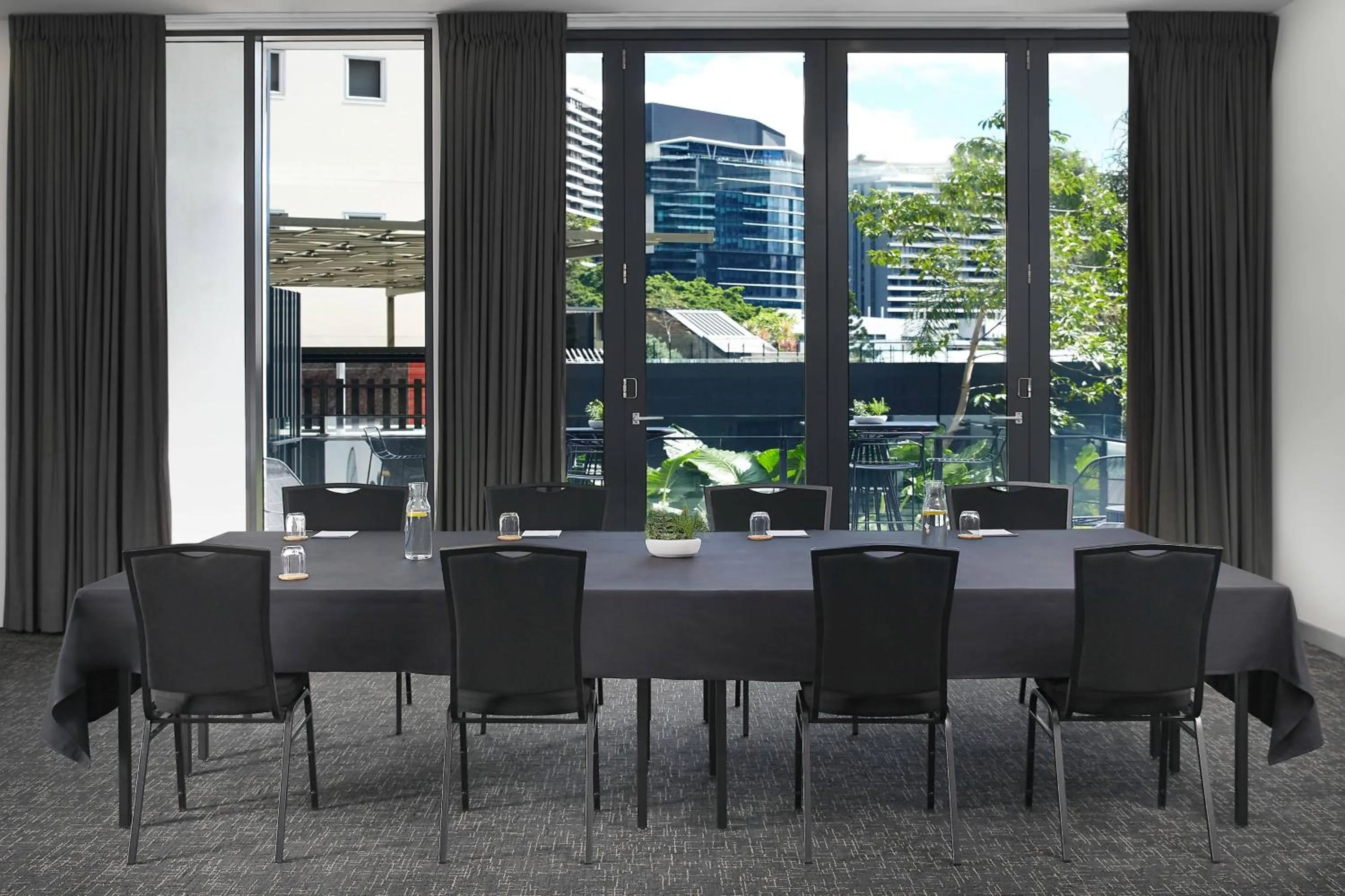 Meeting/conference room in Courtyard by Marriott Brisbane South Bank