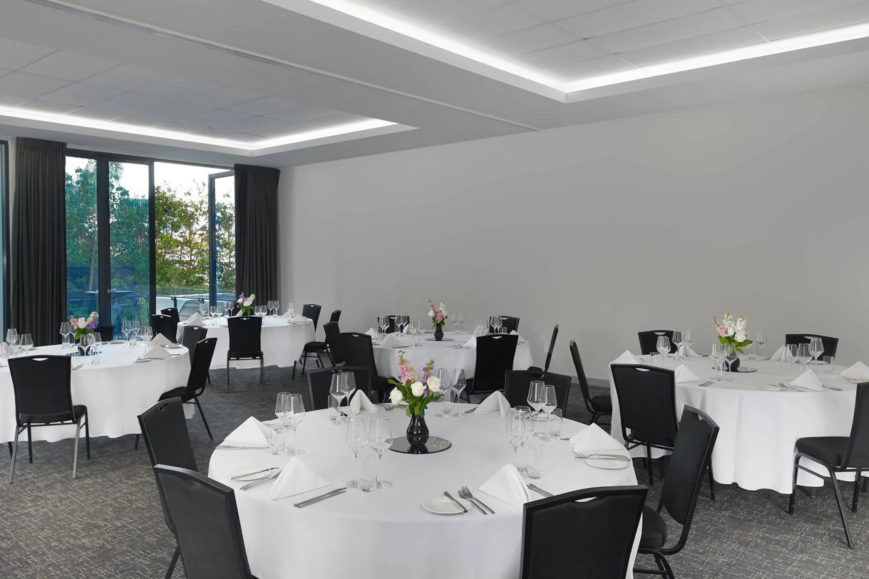 Meeting/conference room in Courtyard by Marriott Brisbane South Bank