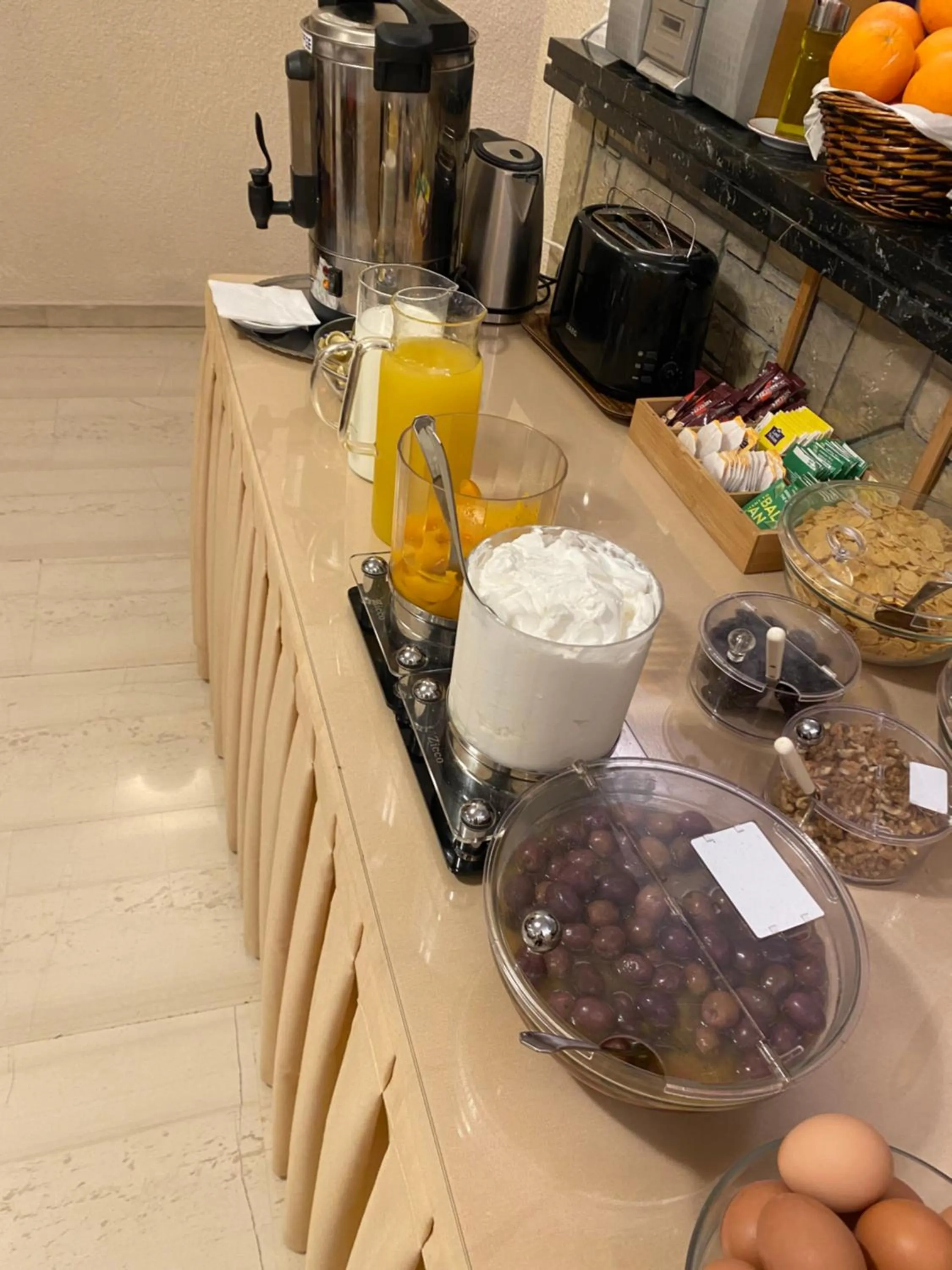 Buffet breakfast in Olympic Hotel