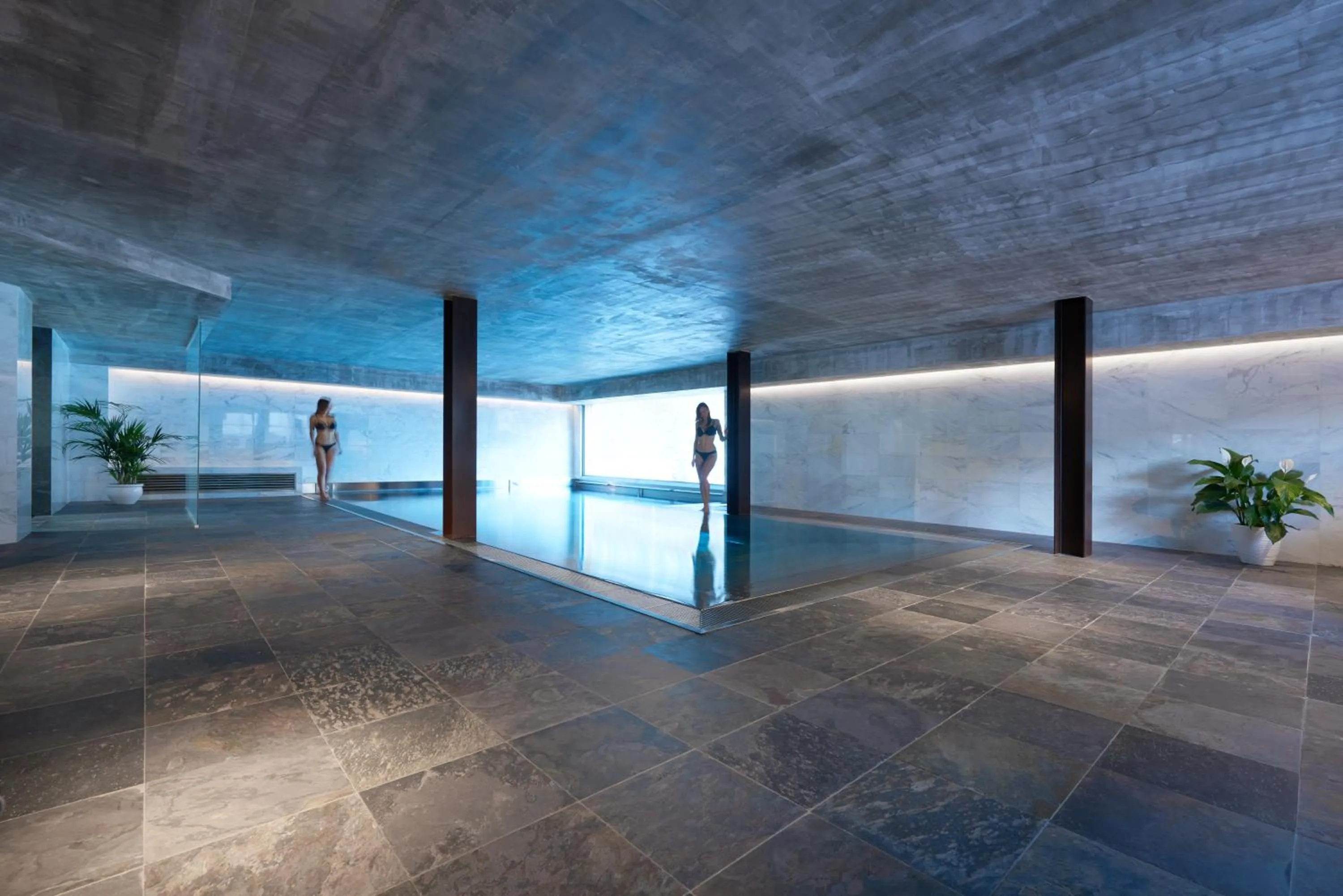 Swimming pool in Aux Pieds du Roi - Suite & Spa