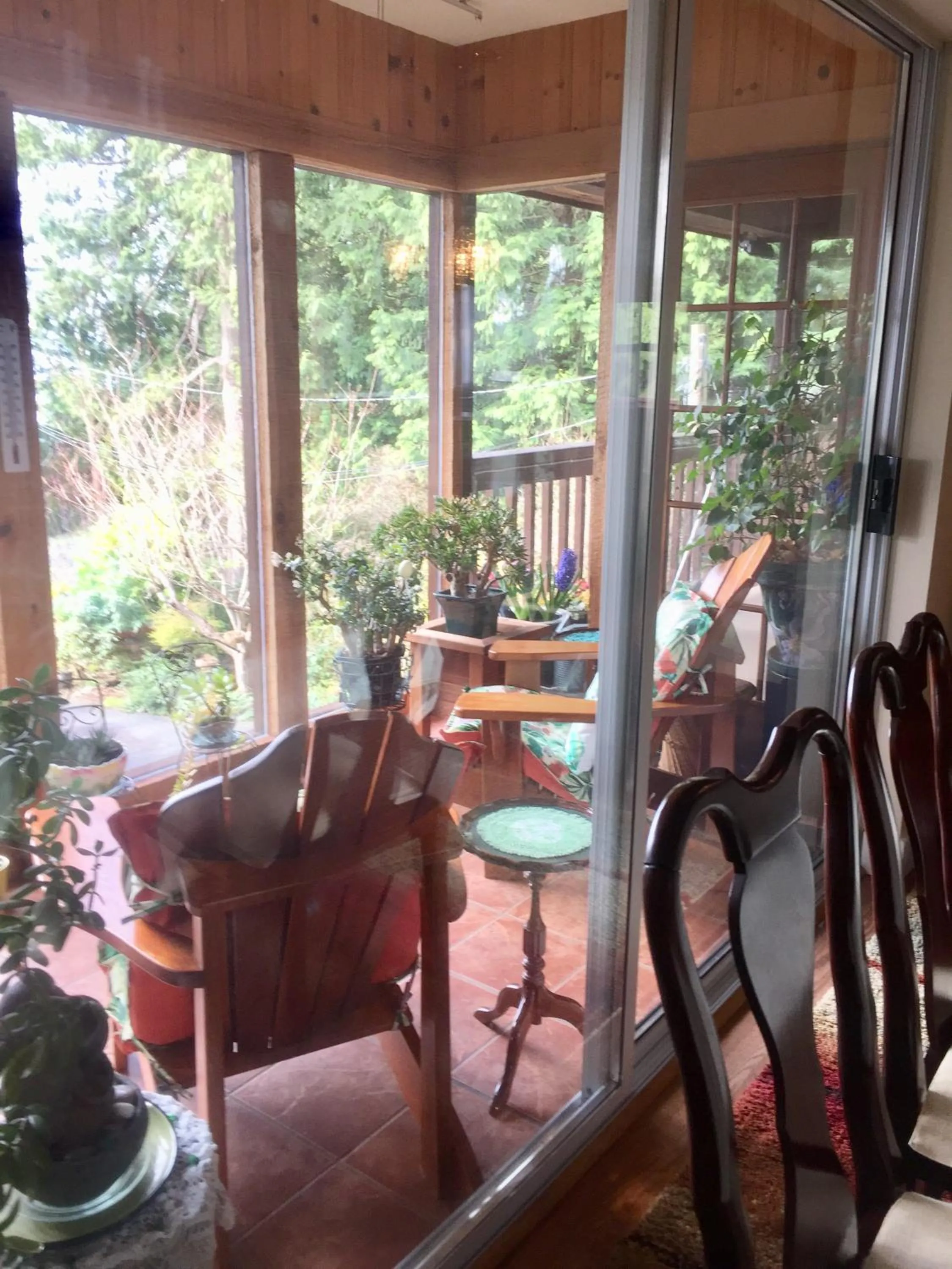 Seating area in Garden Bridge House