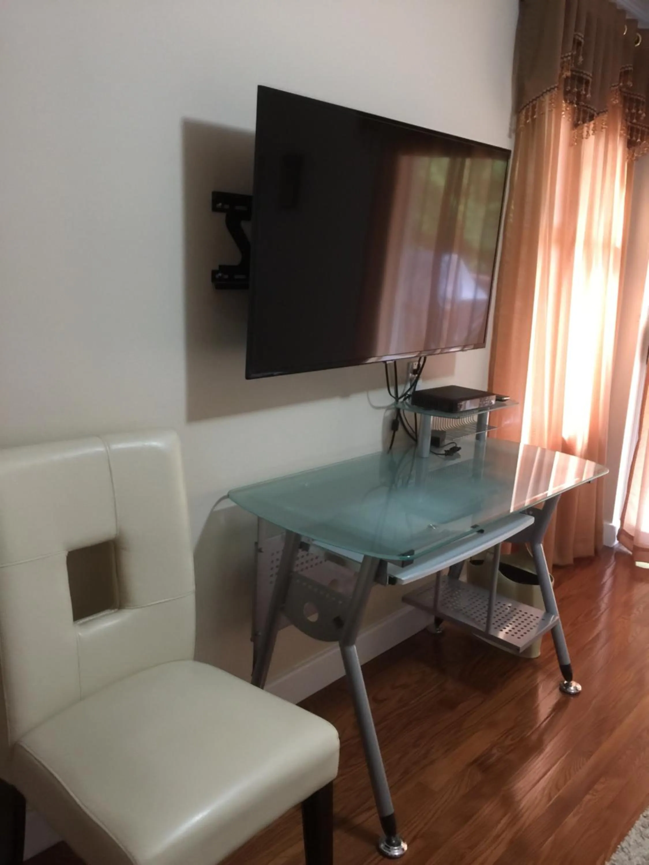 TV and multimedia in Garden Bridge House