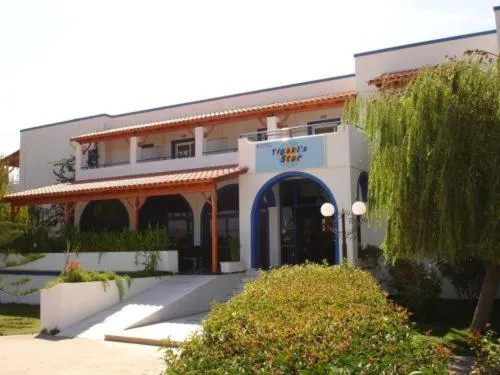 Facade/entrance in Hotel Tigaki's Star