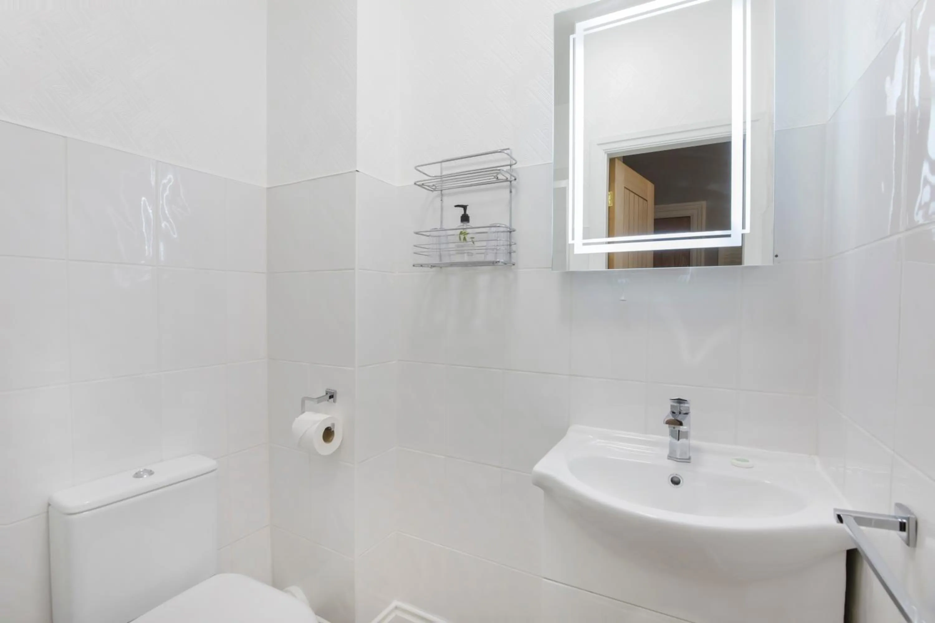 Toilet in St Marys Guest House