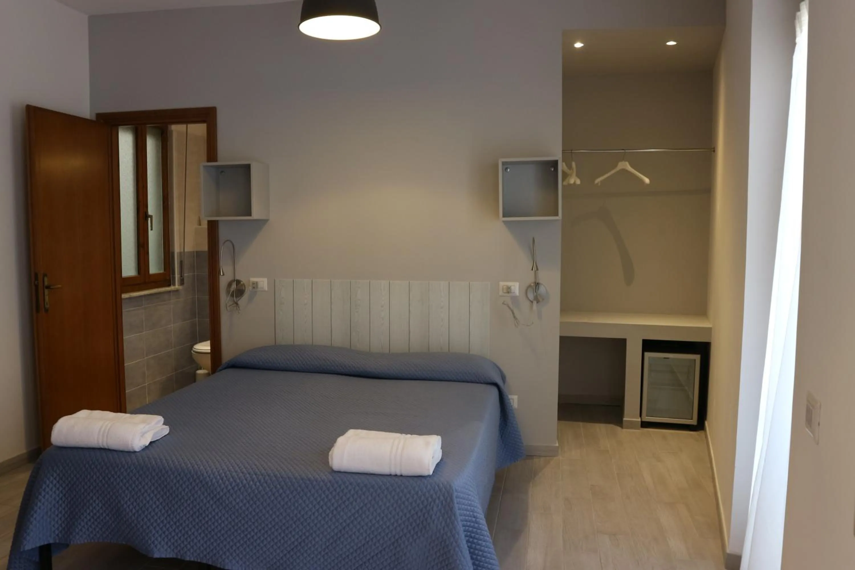 Bathroom, Bed in Hotel Viterbo Inn