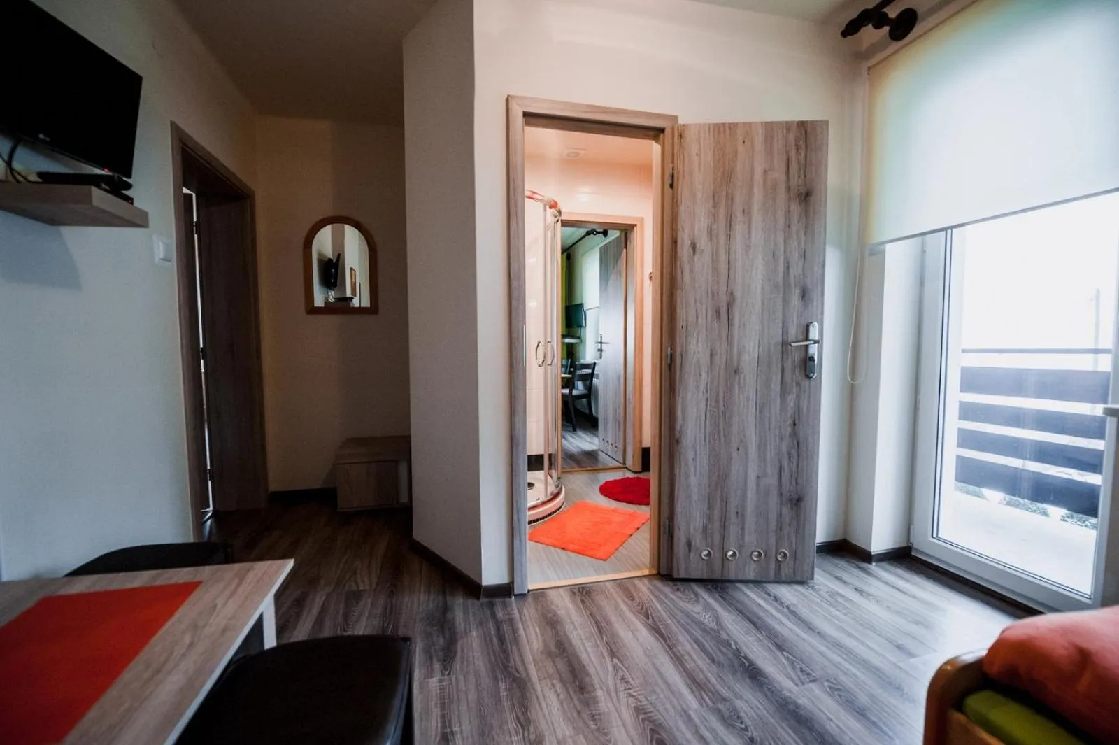 Photo of the whole room, Bed in Irena