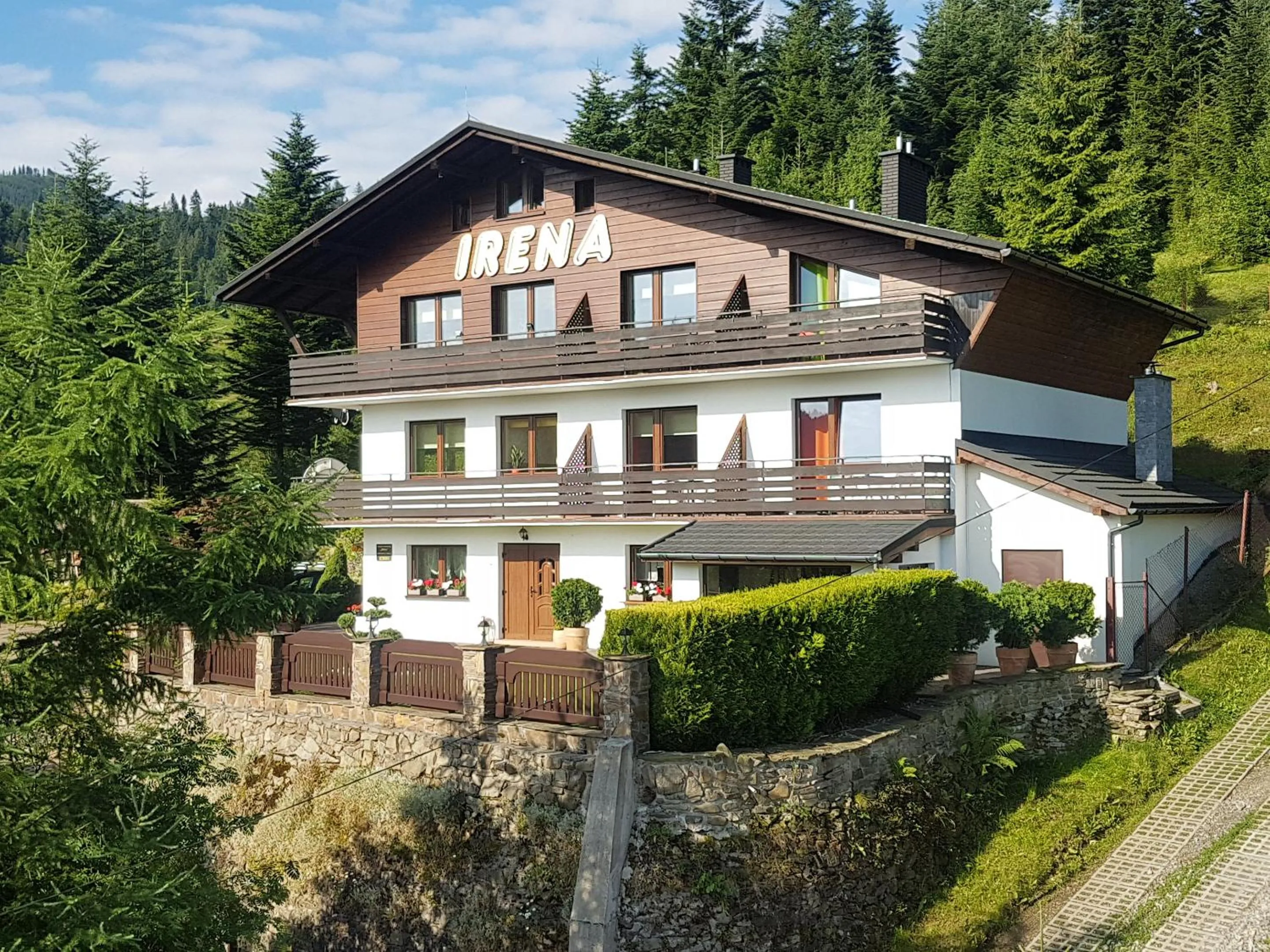 Property building in Irena