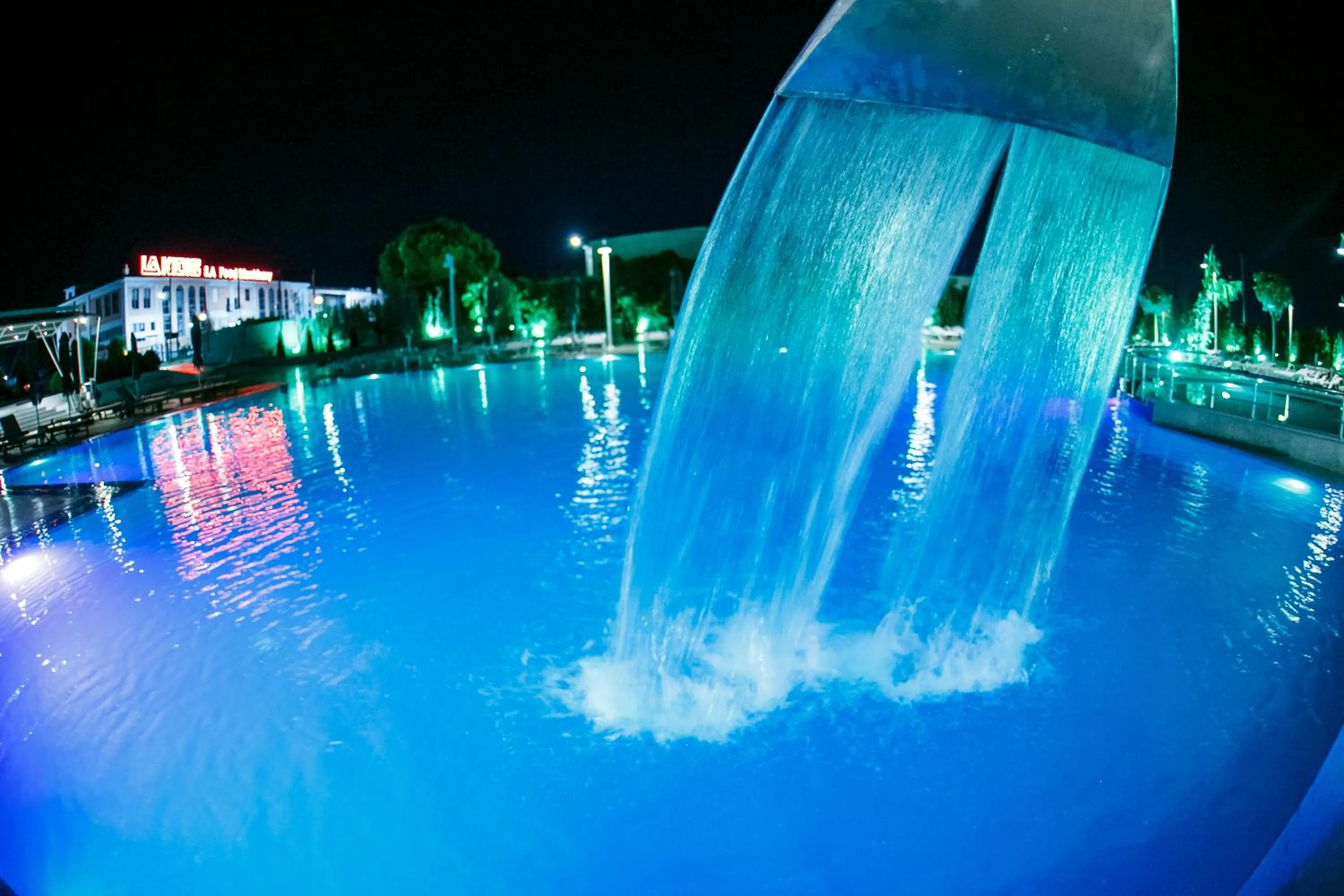 Swimming pool in Perinthos Hotel