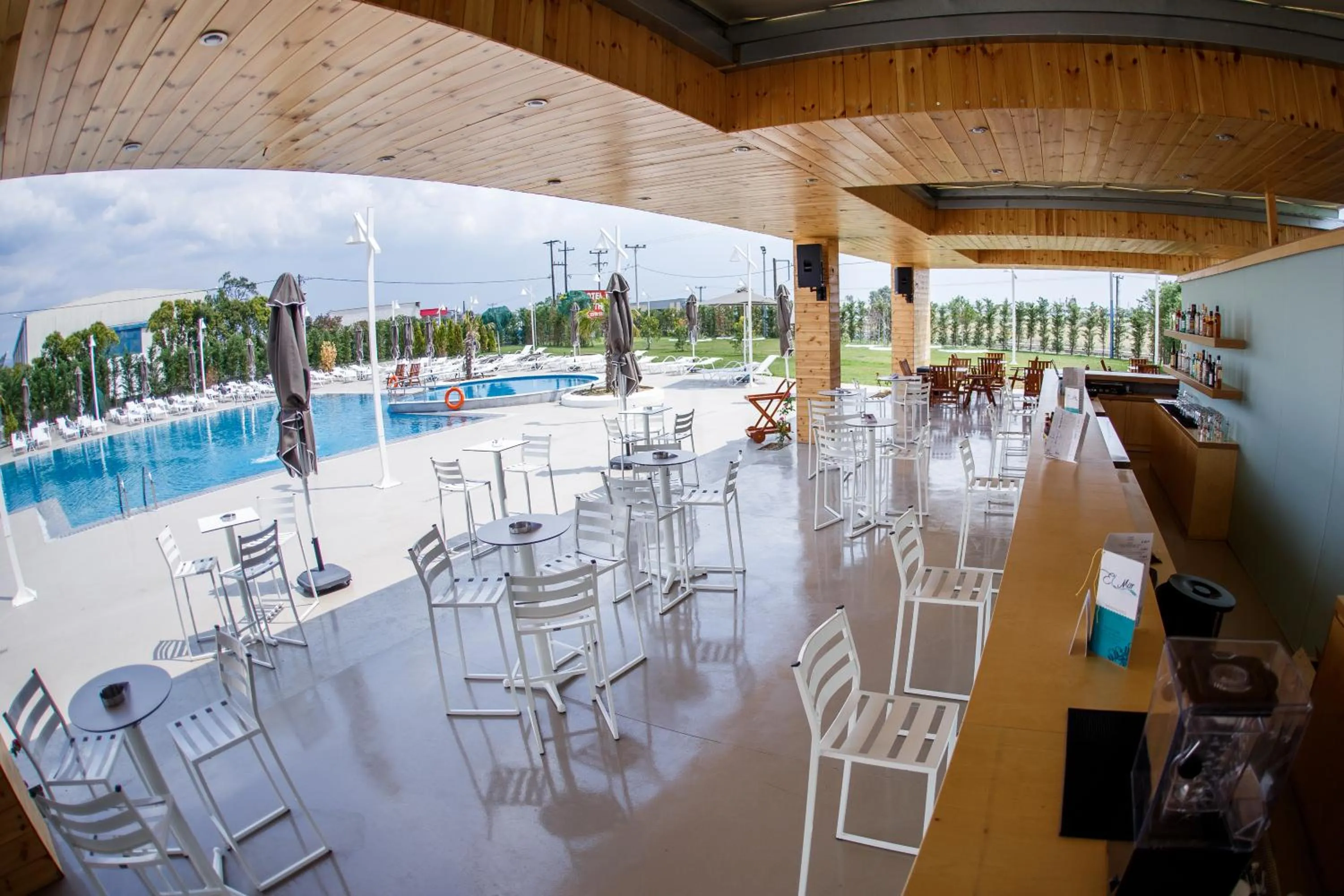 Nightclub / DJ in Perinthos Hotel