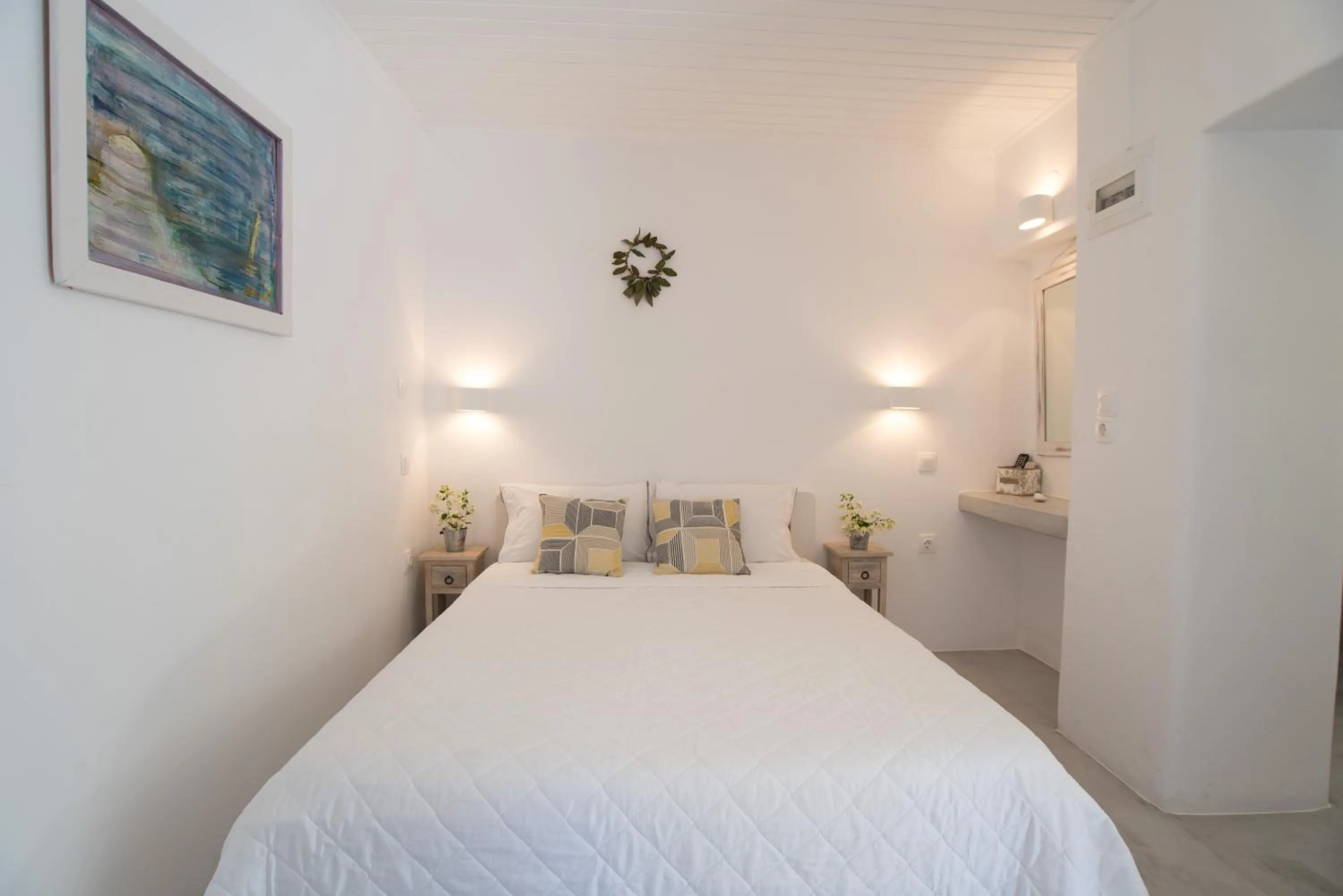 Bed in KrotiriBay adults