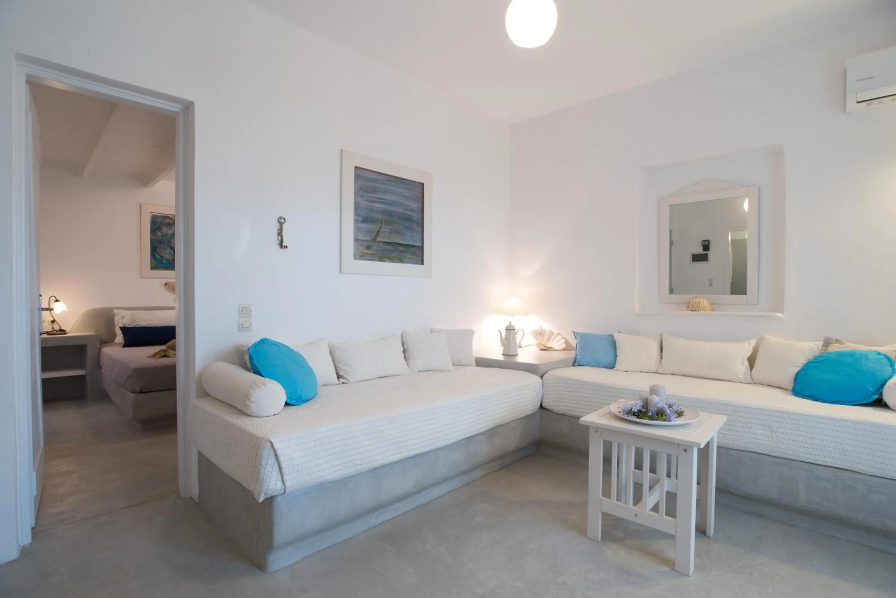 Bed in KrotiriBay adults