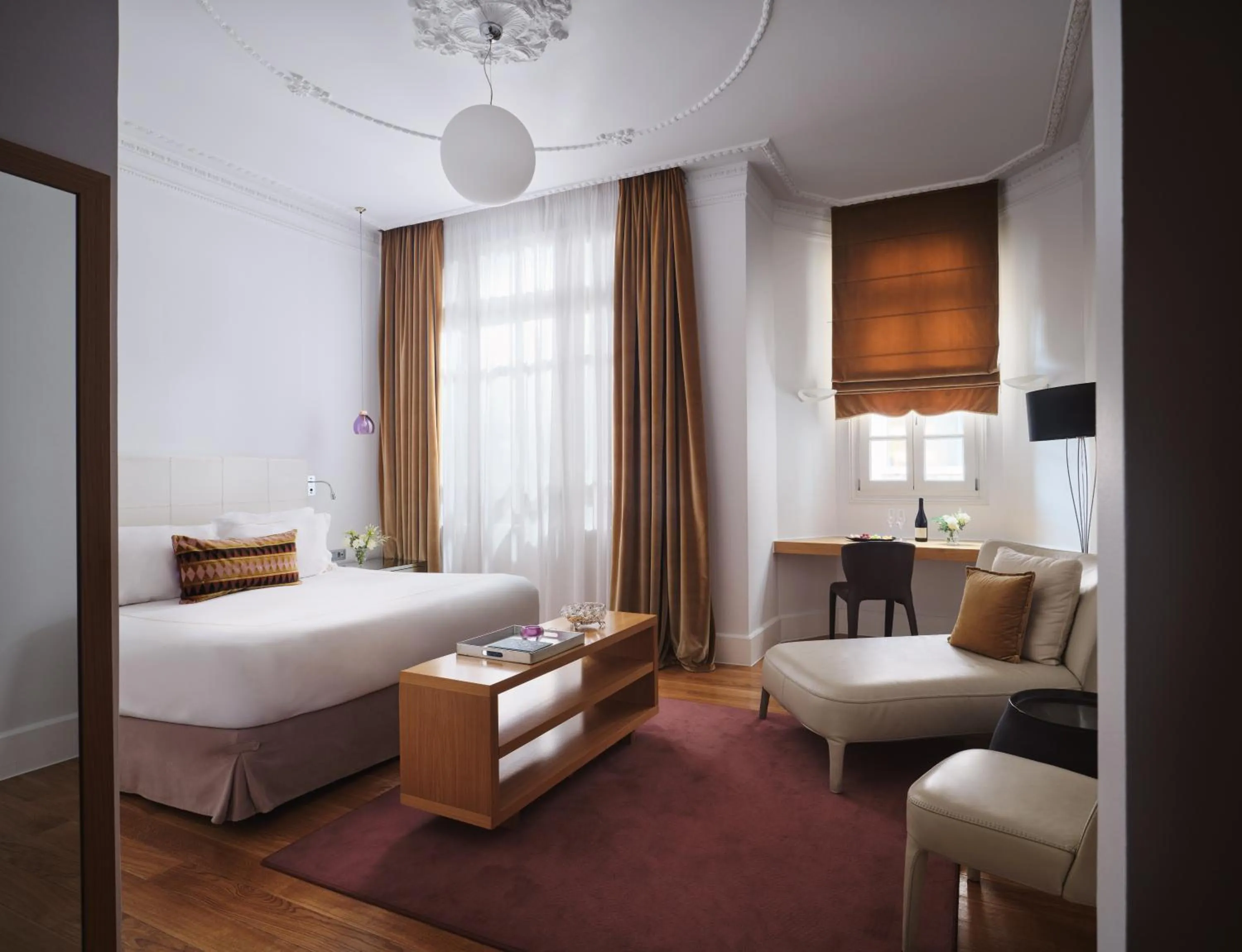 Bed in The Excelsior - Small Luxury Hotels of the World