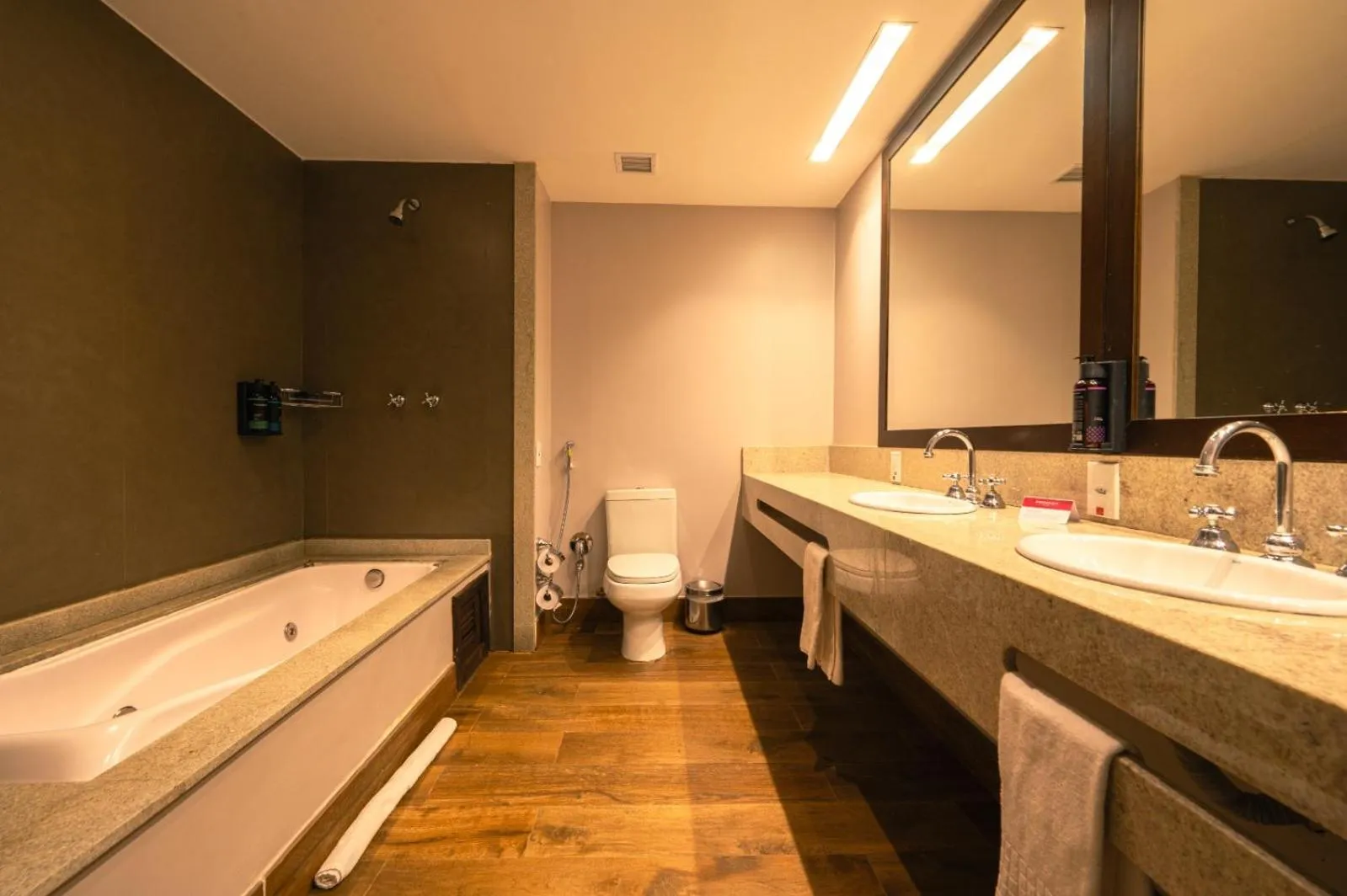 Shower in Prodigy Gramado by Wish