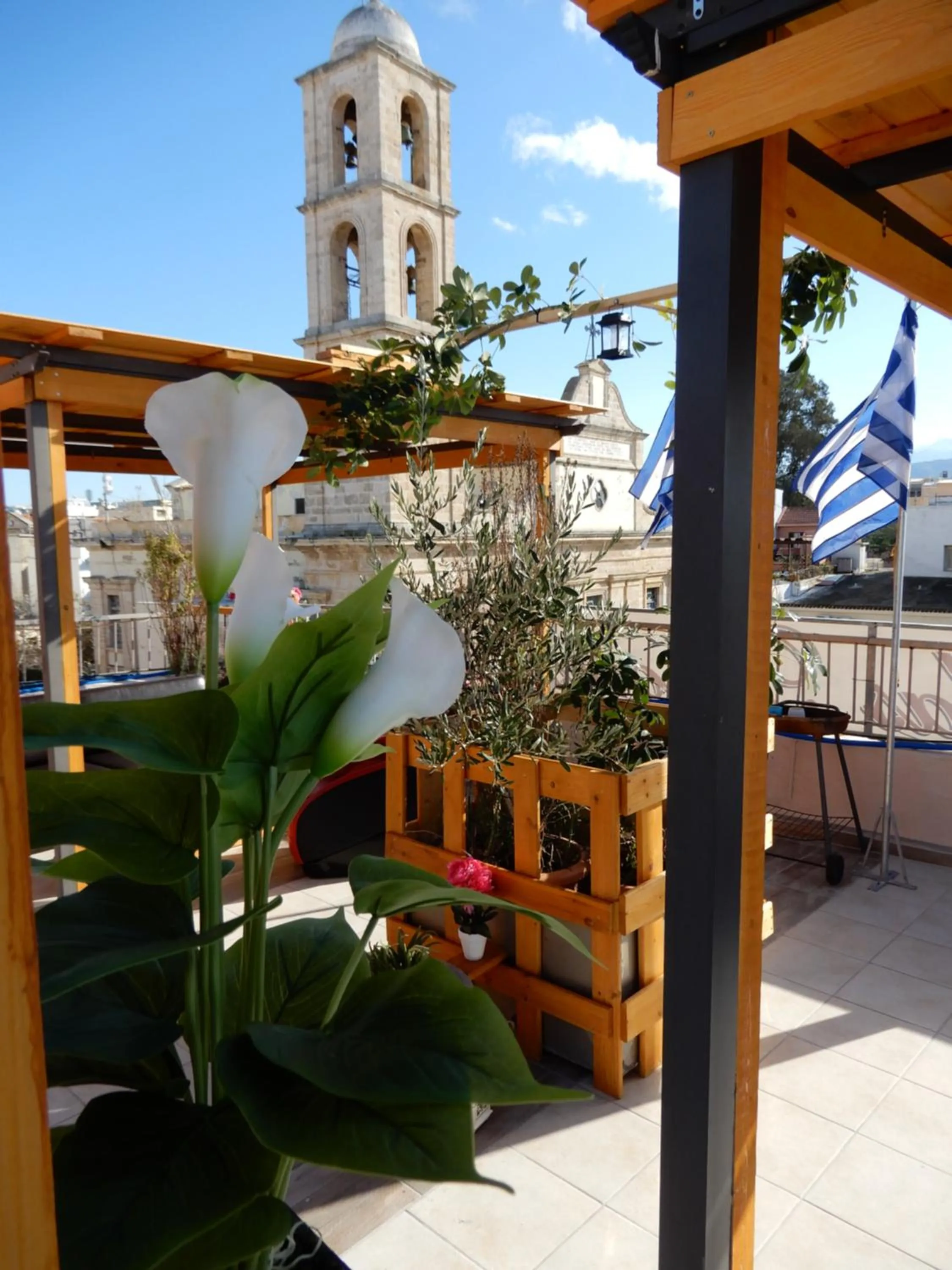 Patio in Nikolas Rooms