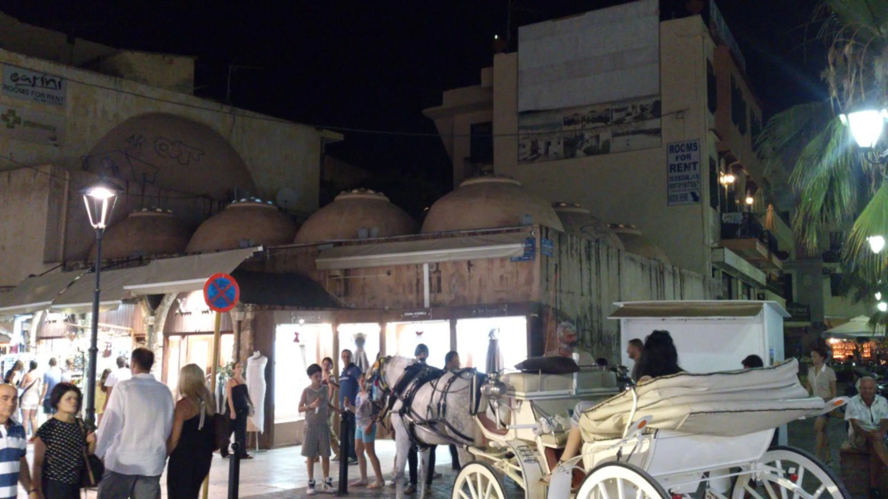 Facade/entrance in Nikolas Rooms