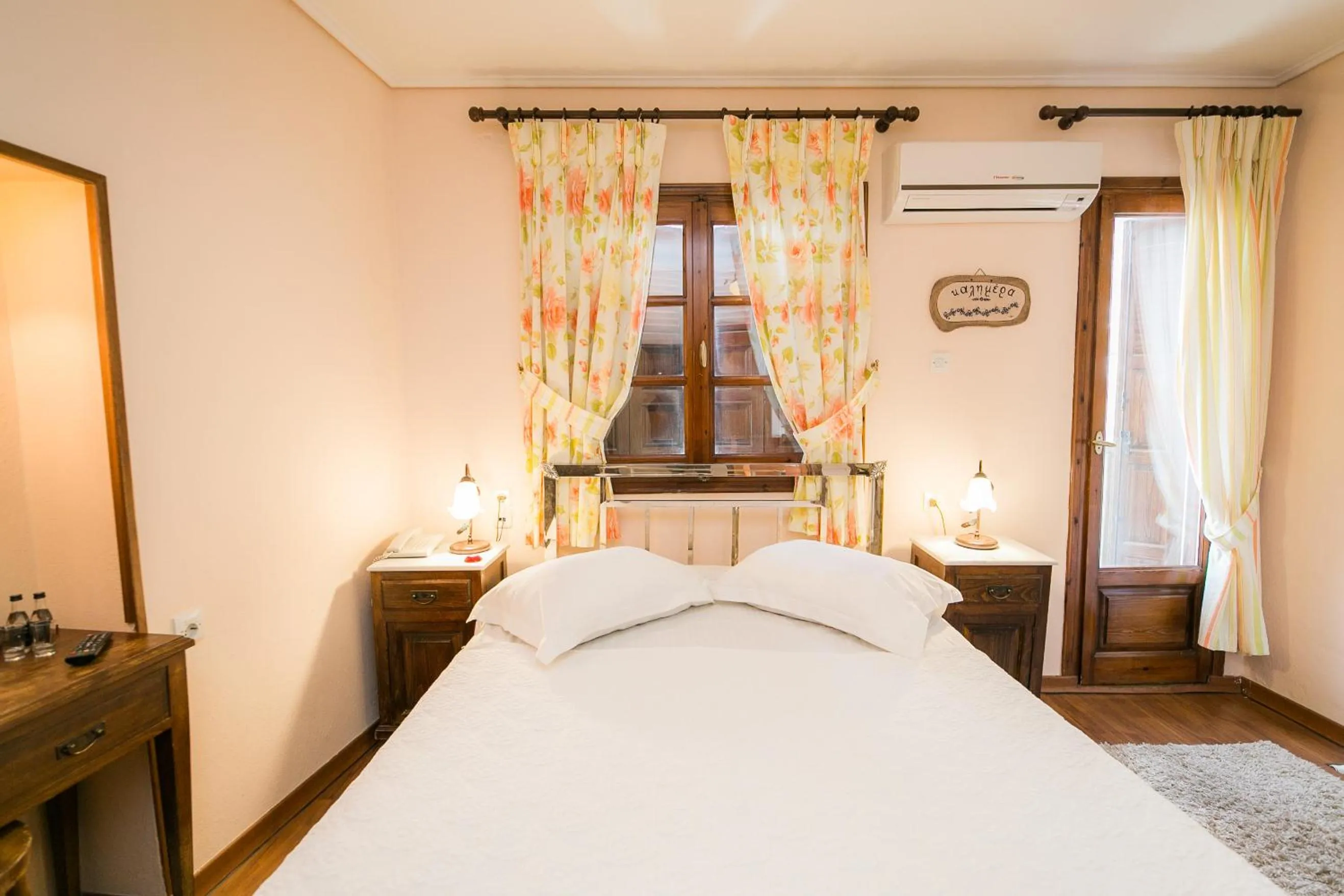 Bed in Gastronomy Hotel Kritsa