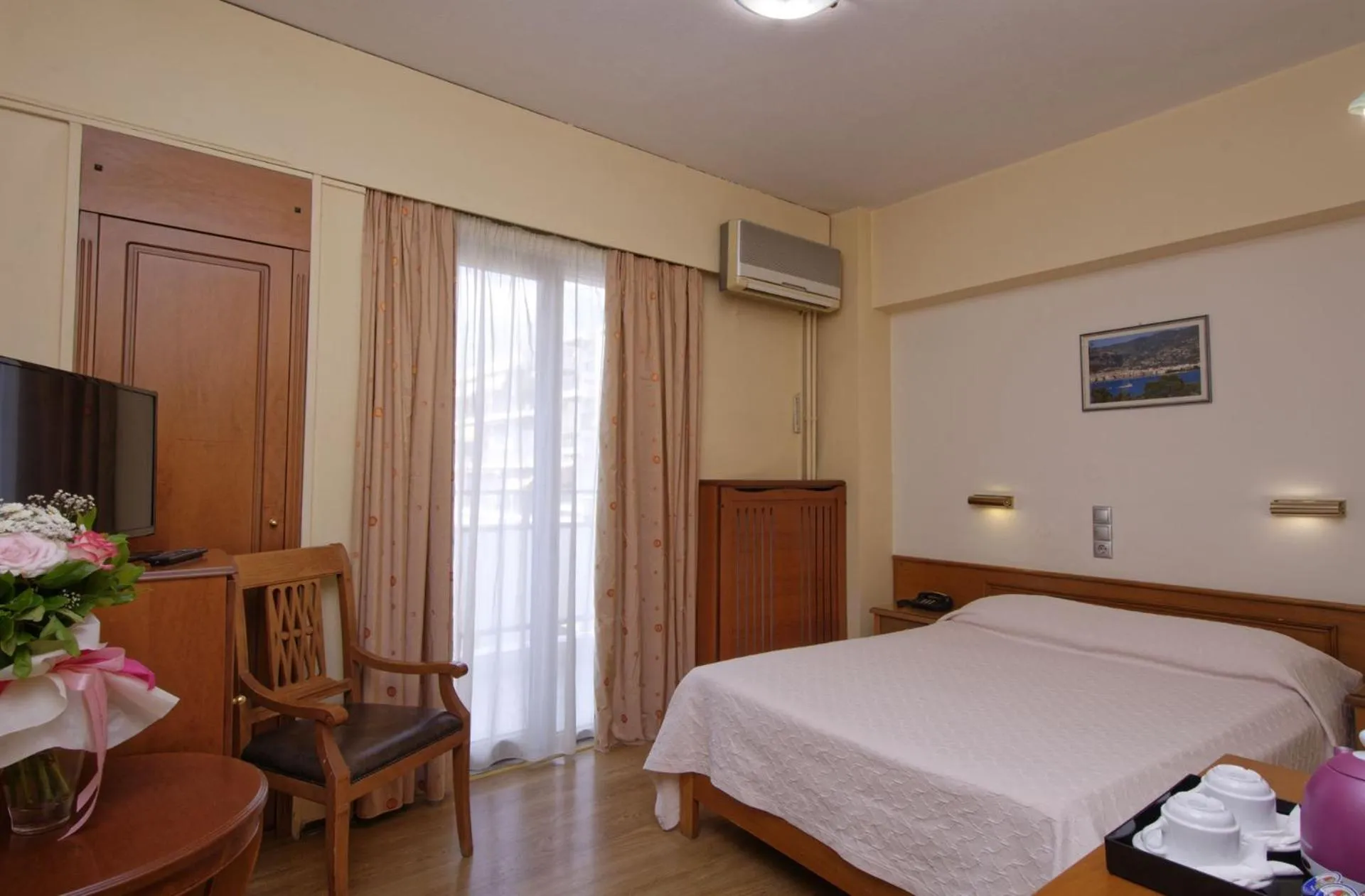 Photo of the whole room, Bed in Hotel Nefeli