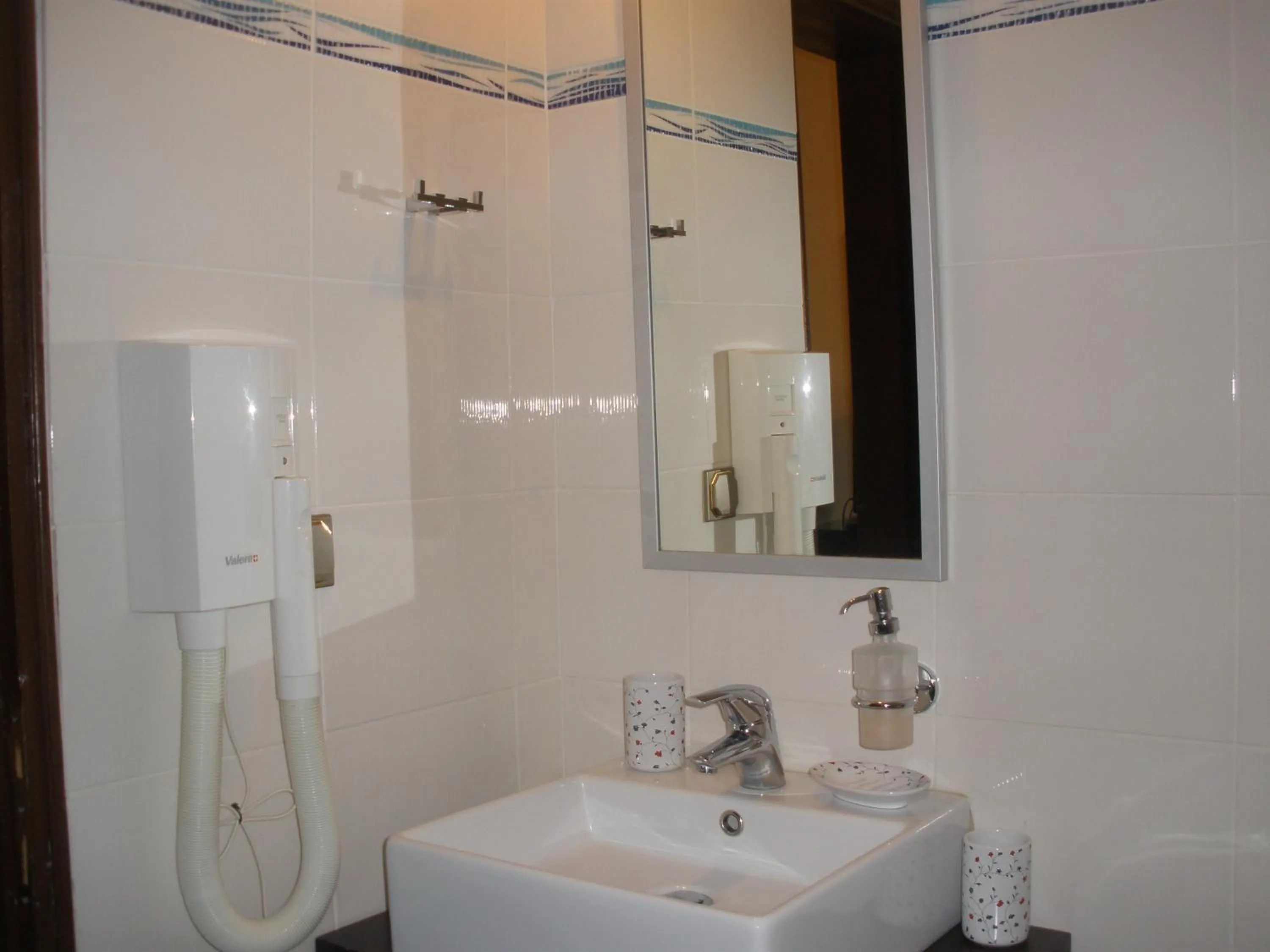 Bathroom in Pelias Hotel