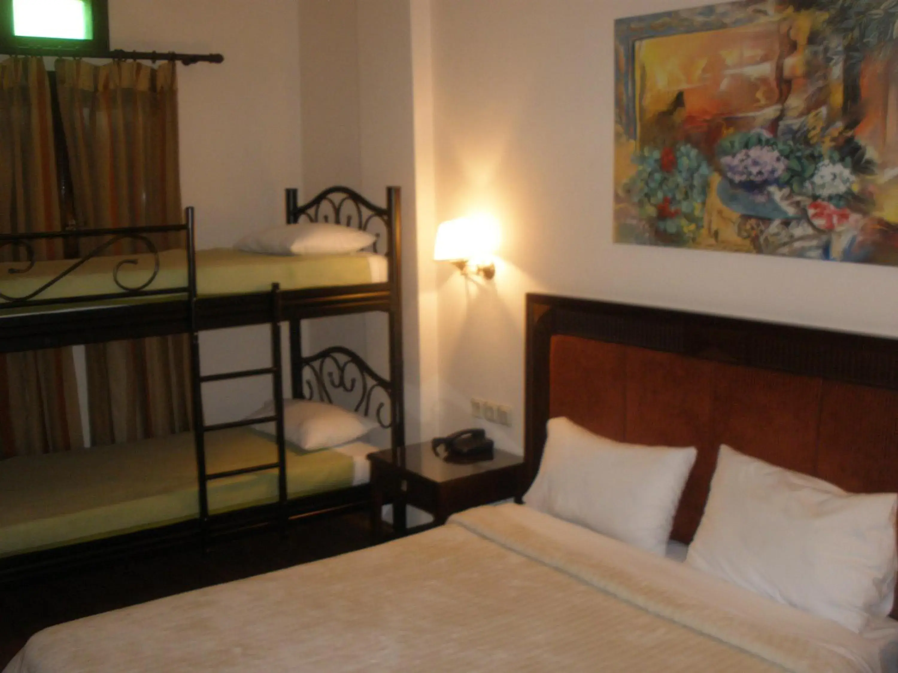 Quadruple Room in Pelias Hotel Quadruple Room in Pelias Hotel